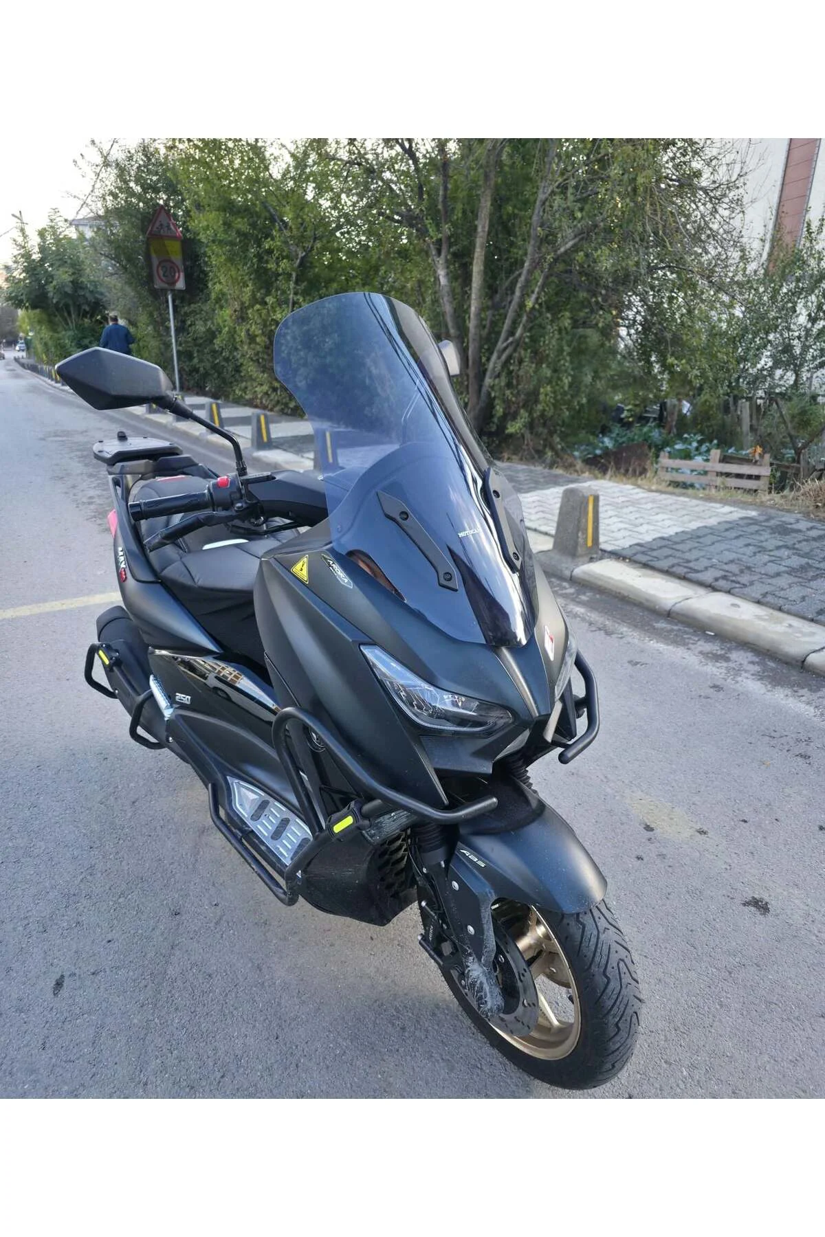 Arora Max Pro 250 Ön Cam 2025-2026 Model 72cm Füme Renkli 4mm