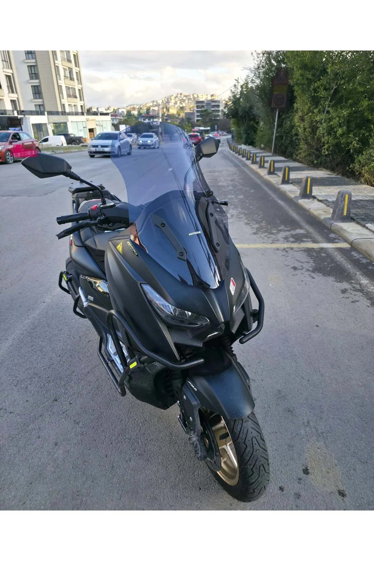 Arora Max Pro 250 Ön Cam 2025-2026 Model 63cm Füme Renkli 4mm