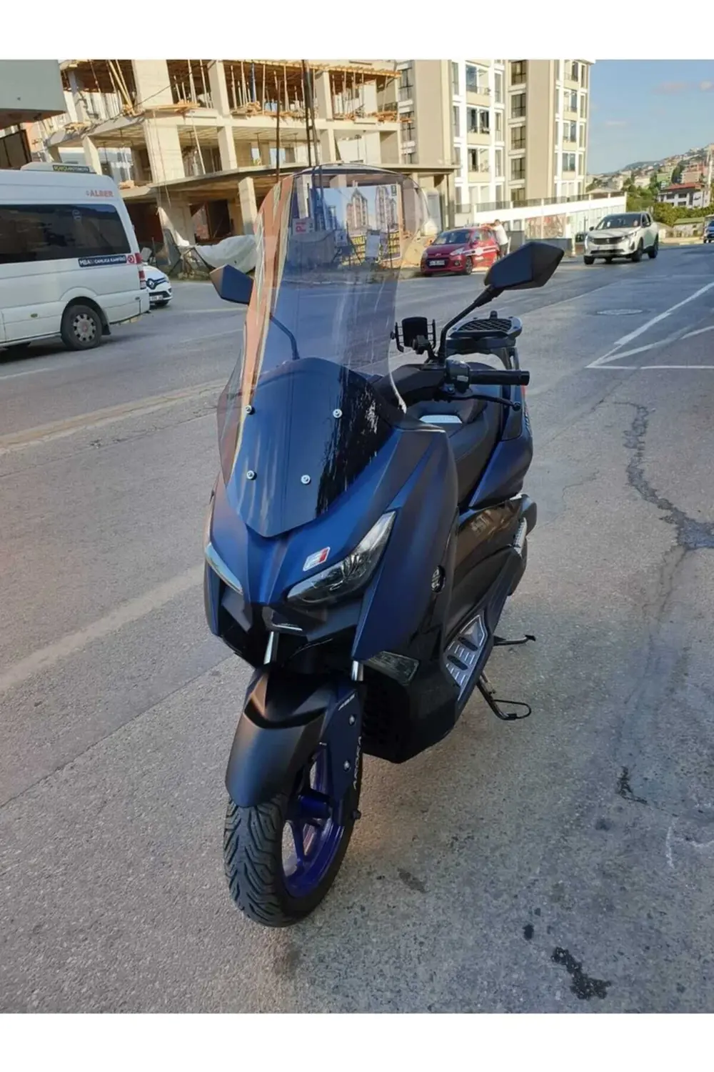 Arora Max PRO Ön Cam 2023-2025 Model 65cm Füme Renkli 4mm ORTA BO