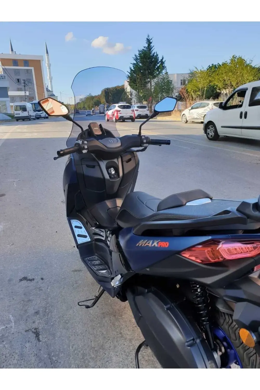 Arora Max PRO Ön Cam 2023-2025 Model 65cm Füme Renkli 4mm ORTA BO