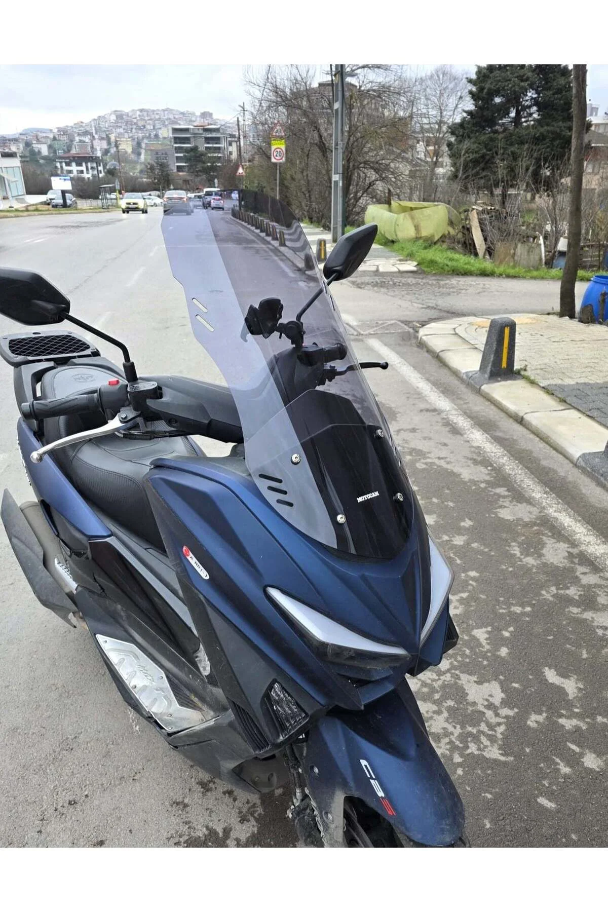 Arora Max T Easy 125 Ön Cam 2022-2026 Model 65cm Füme Renkli 4mm 