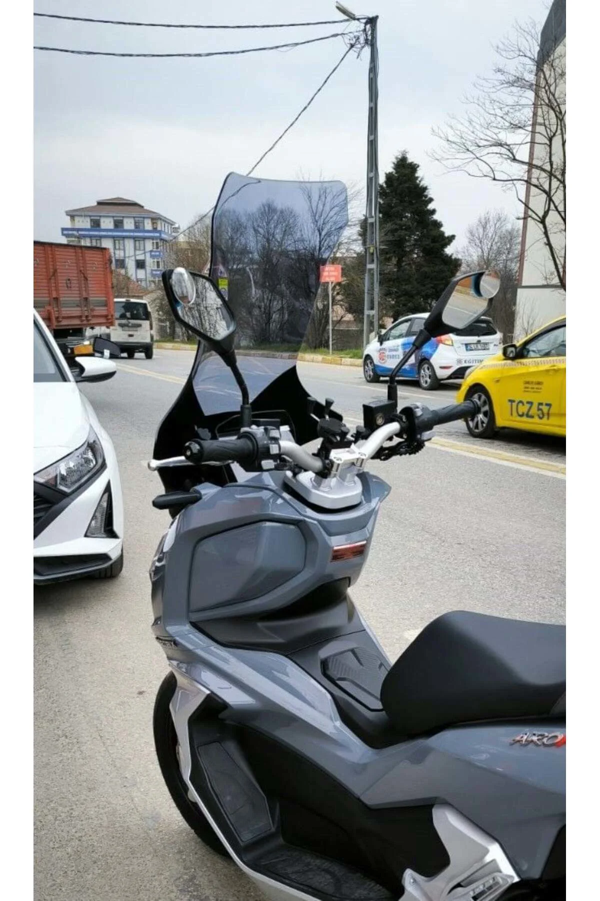 Arora Max T Easy 125 Ön Cam 2022-2026 Model 78cm Füme Renkli 4mm UZUN