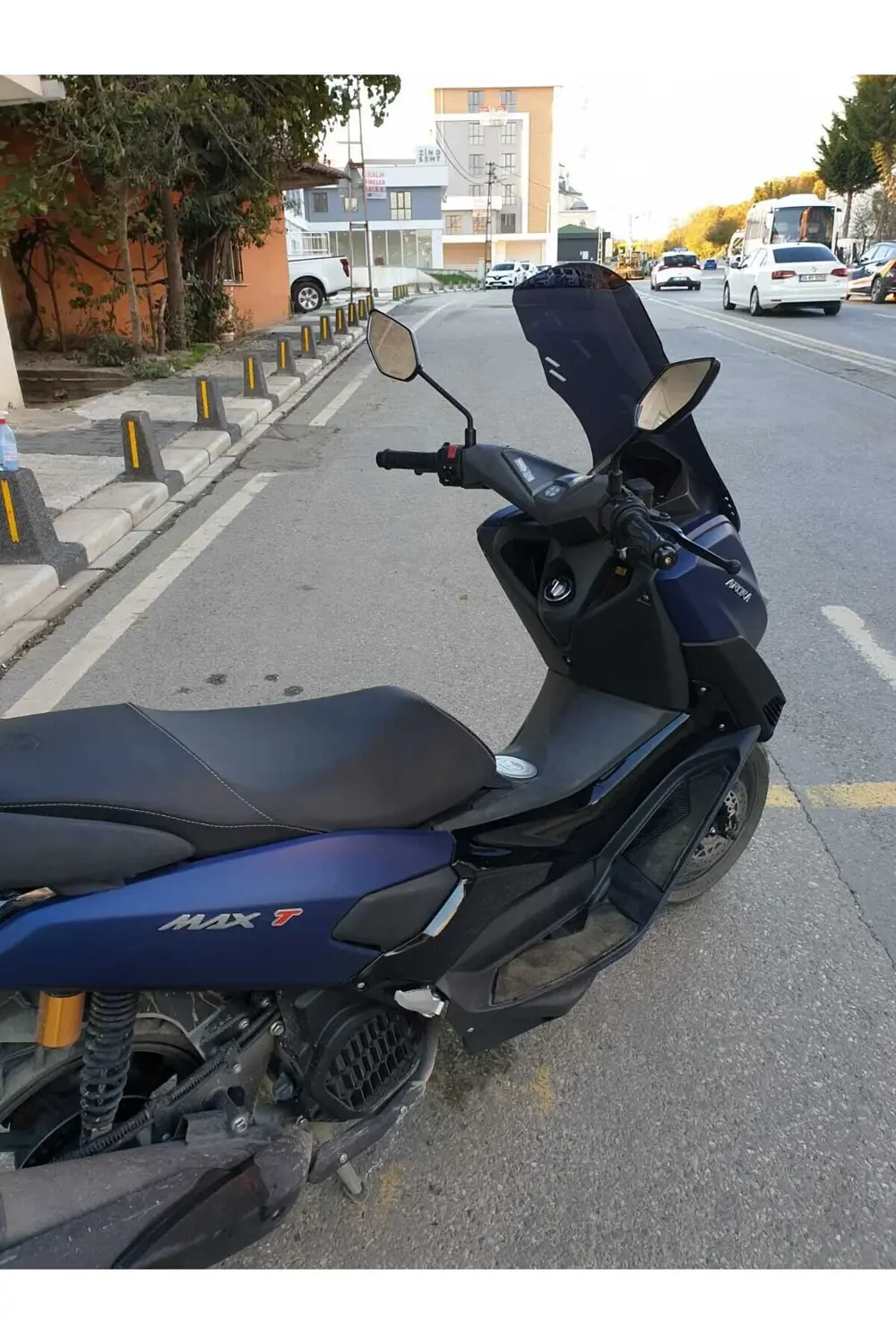 Arora Max T Ön Cam 2022 2024 Model 65cm Siyah Renkli 4mm ORTA BOY