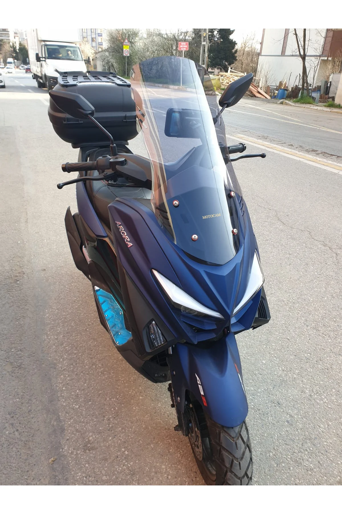 Arora Max T Ön Cam 2022-2026 Model 65cm Füme Renkli 4mm ORTA BOYL