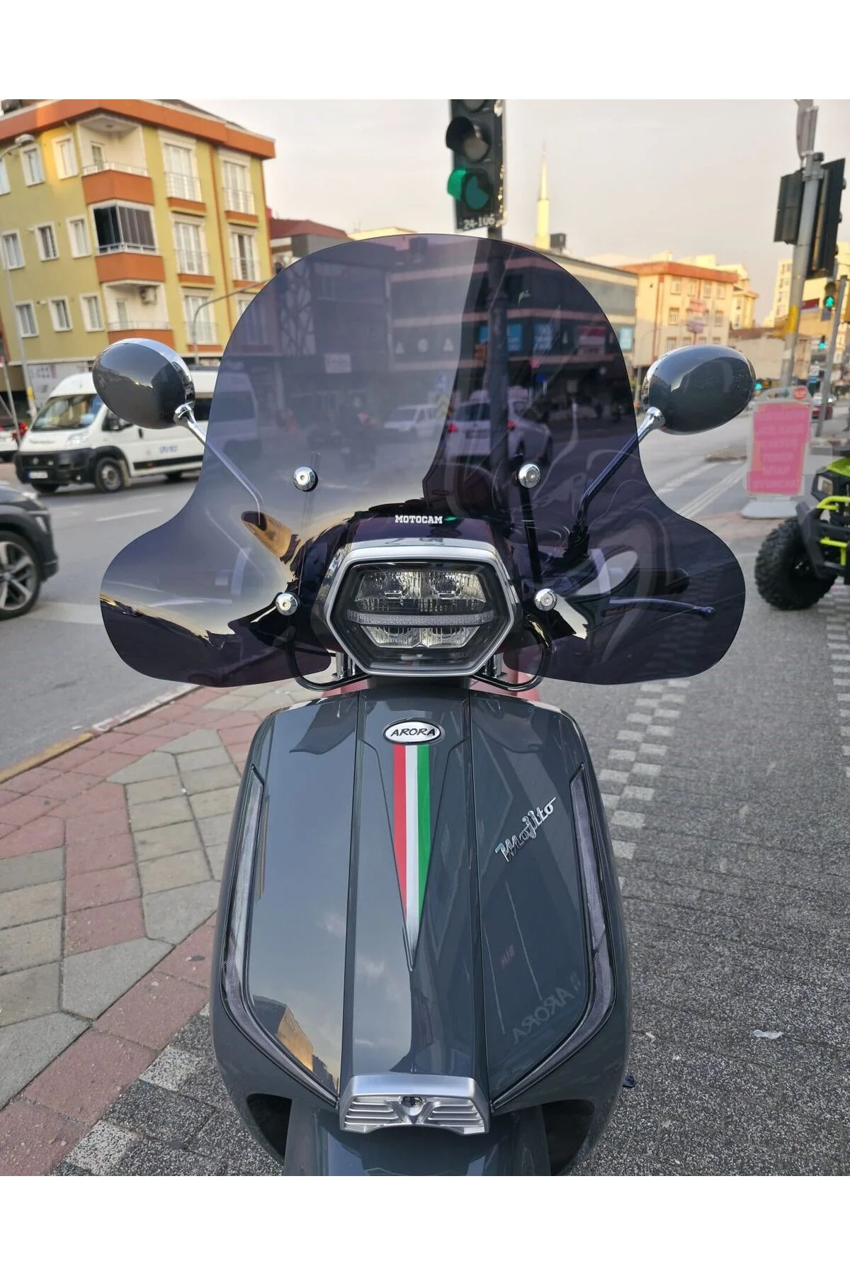 Arora Mojito 50 Ön Cam 2023-2026 Model 43cm Siyah Renkli 4mm Elcikli APARATSIZ Arora Mojito 50 Ön Cam 2023-2026 Model 43cm Siyah Renkli 4mm Elcikli APARATSIZ