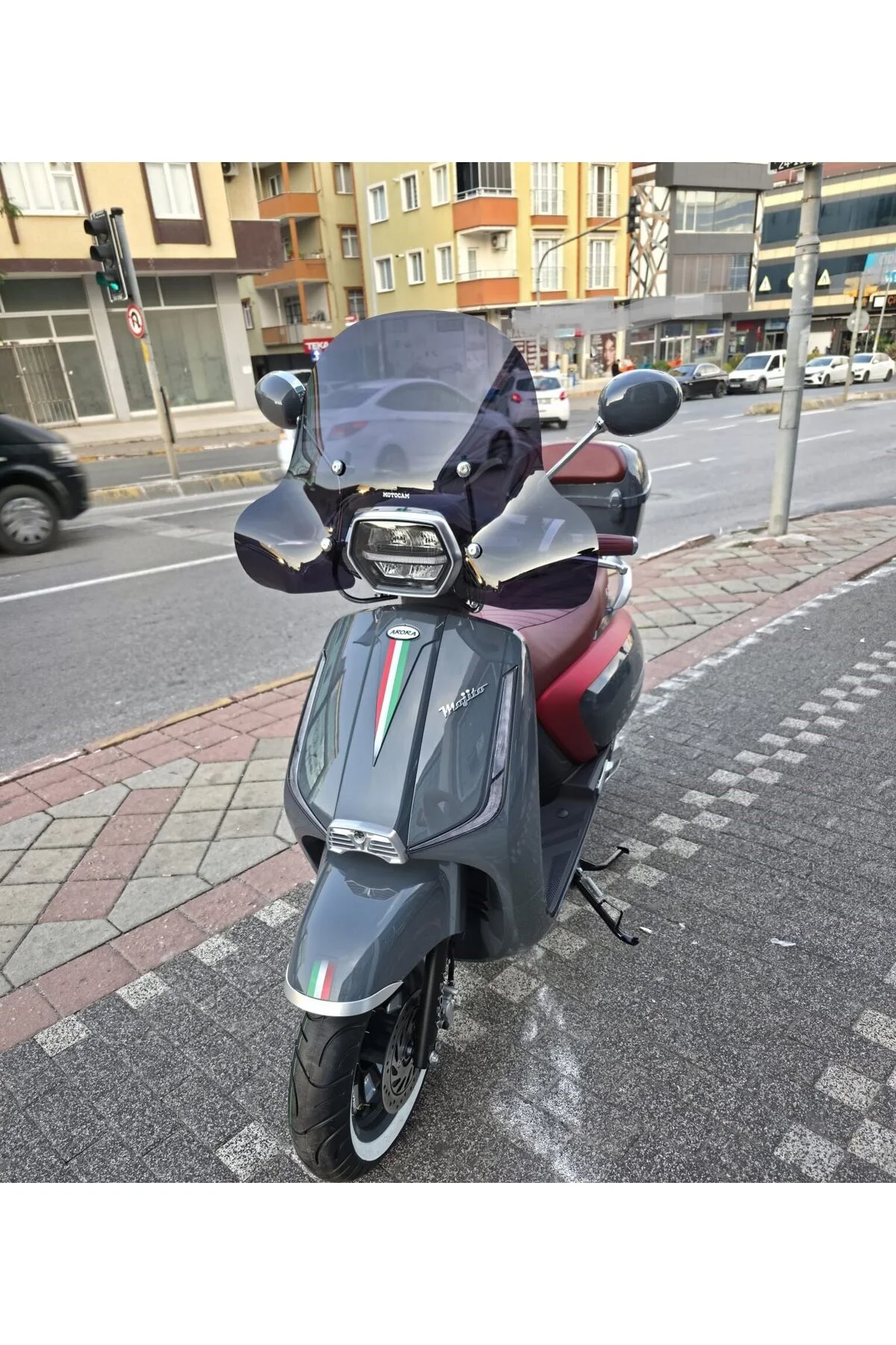 Arora Mojito 50 Ön Cam 2023-2026 Model 43cm Siyah Renkli 4mm Elcikli APARATSIZ Arora Mojito 50 Ön Cam 2023-2026 Model 43cm Siyah Renkli 4mm Elcikli APARATSIZ - Görsel 3
