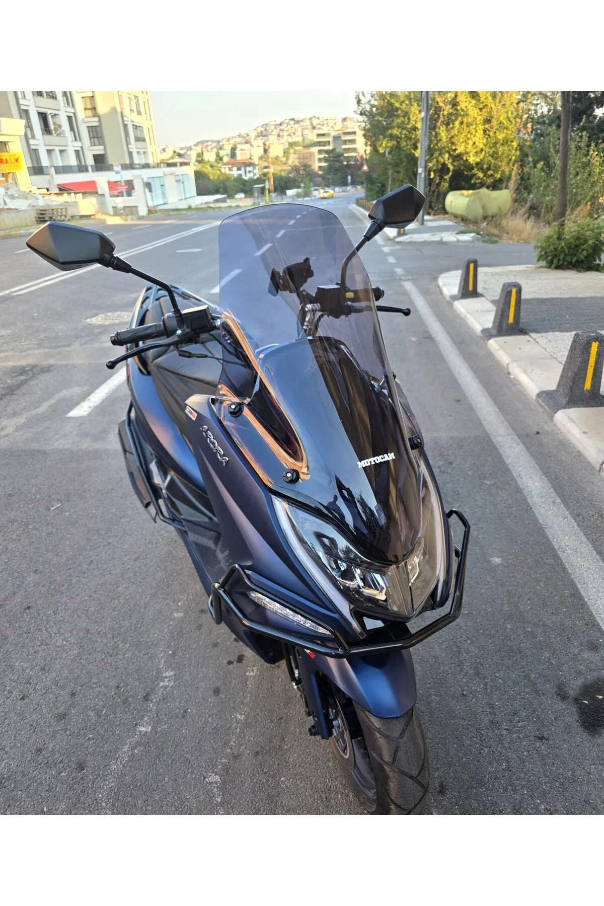 Arora Safari PRO Ön Cam 2023-2026 Model 70cm Füme Renkli 4mm ORİJ