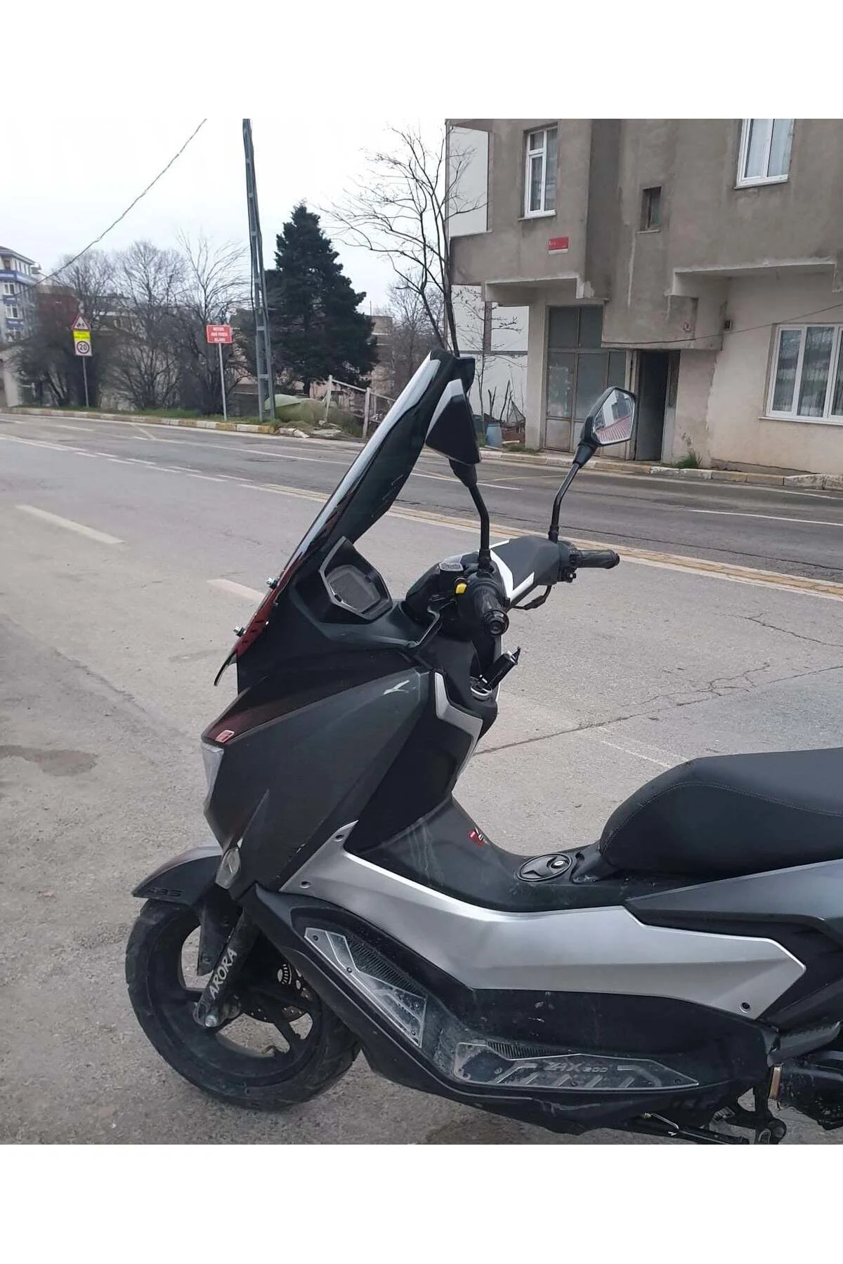 Arora ZRX 200 Ön Cam 2022 Model 65cm Siyah Renkli 4mm ORTA BOYLU