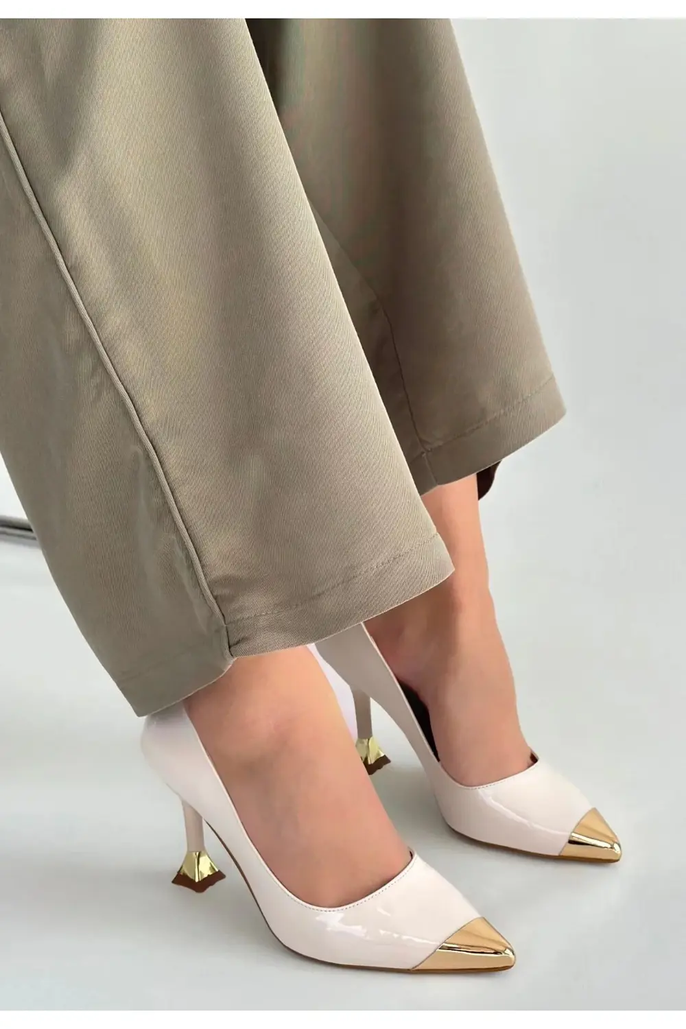 Artem Bej Rugan Topuklu Ayakkabı