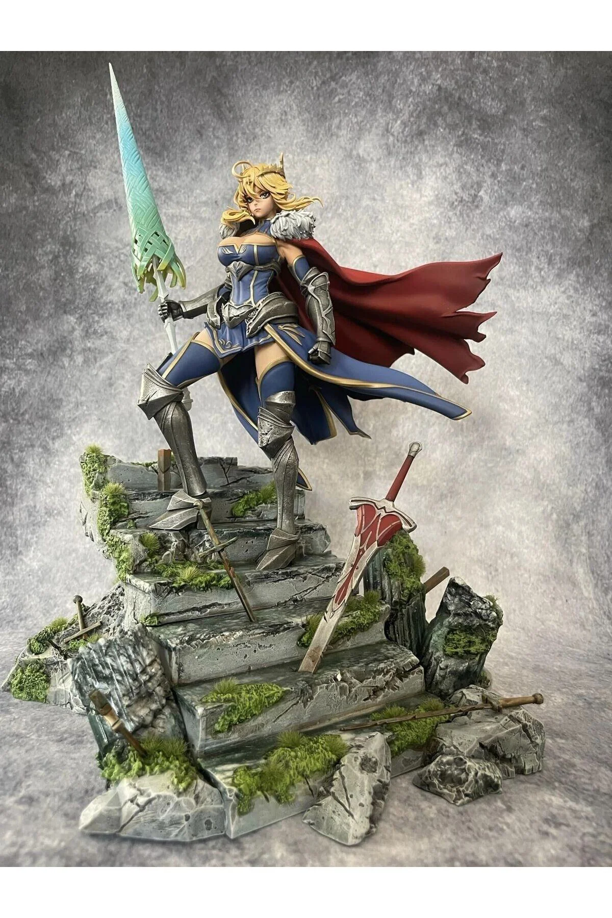 Artoria Pendragon Sabre Fate Stay Night Boyalı Figür 30 CM (DEV BOY)