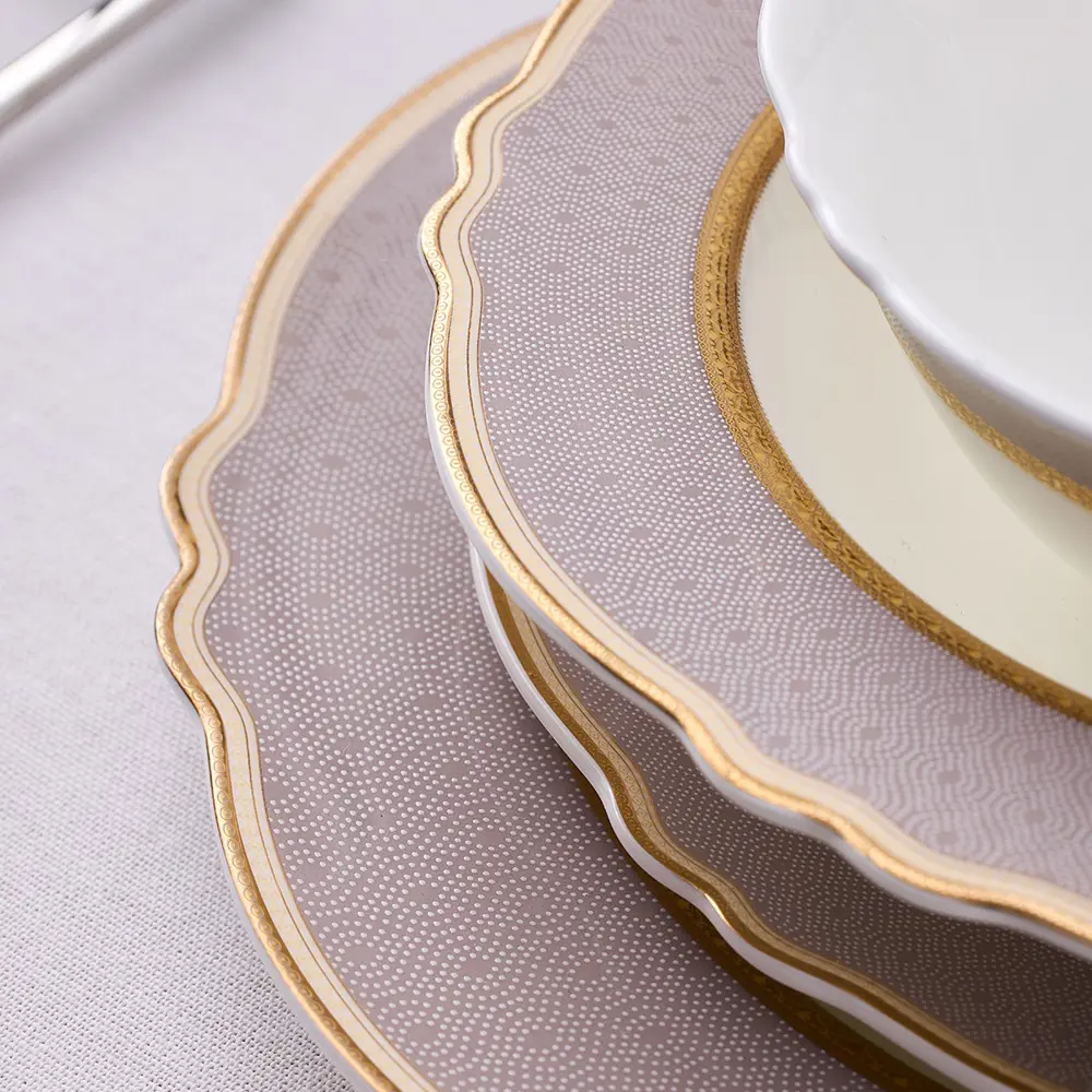 Aryıldız Majestic 60 Parça 12 Kişilik Porselen Yemek Takımı Ar261