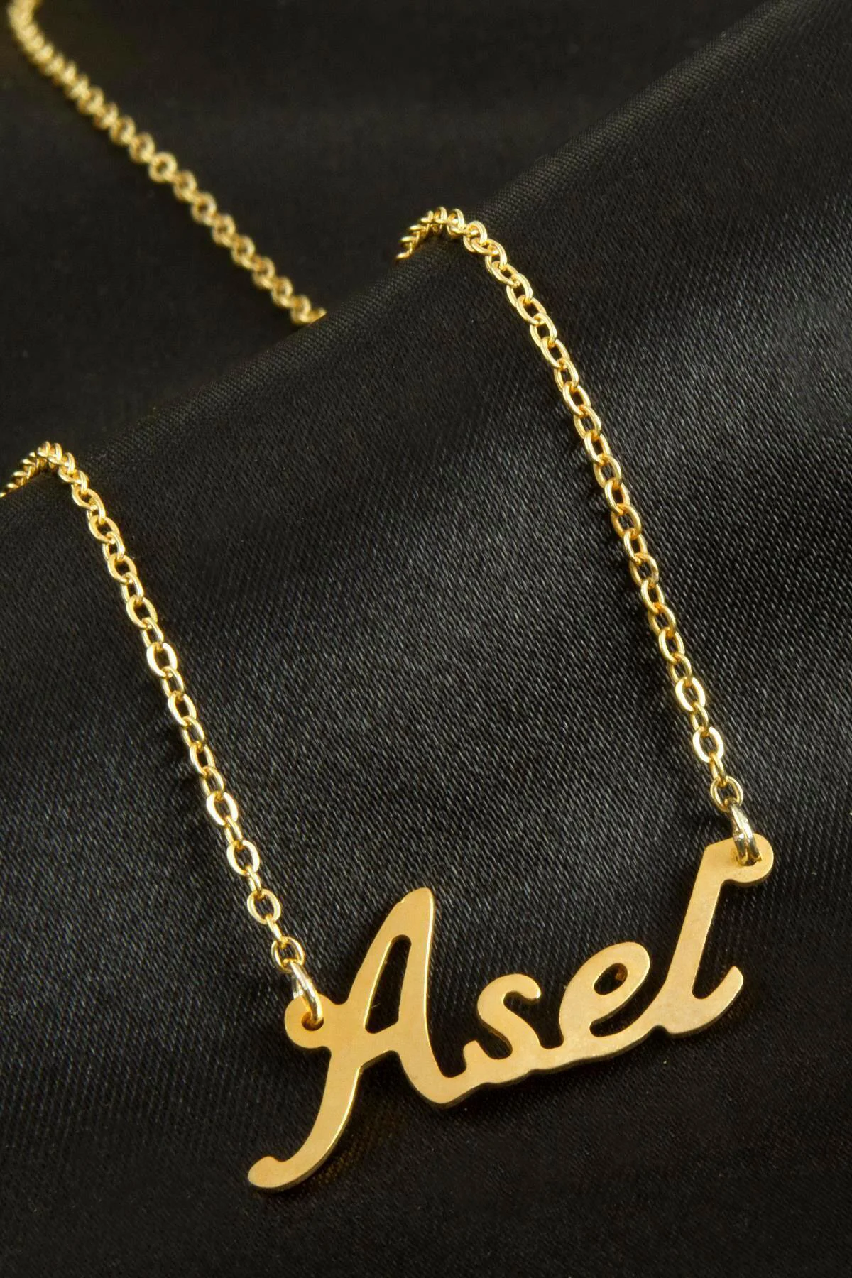 Asel İsimli Kolye (Kişiye Özel) Asel İsimli Kolye (Kişiye Özel)