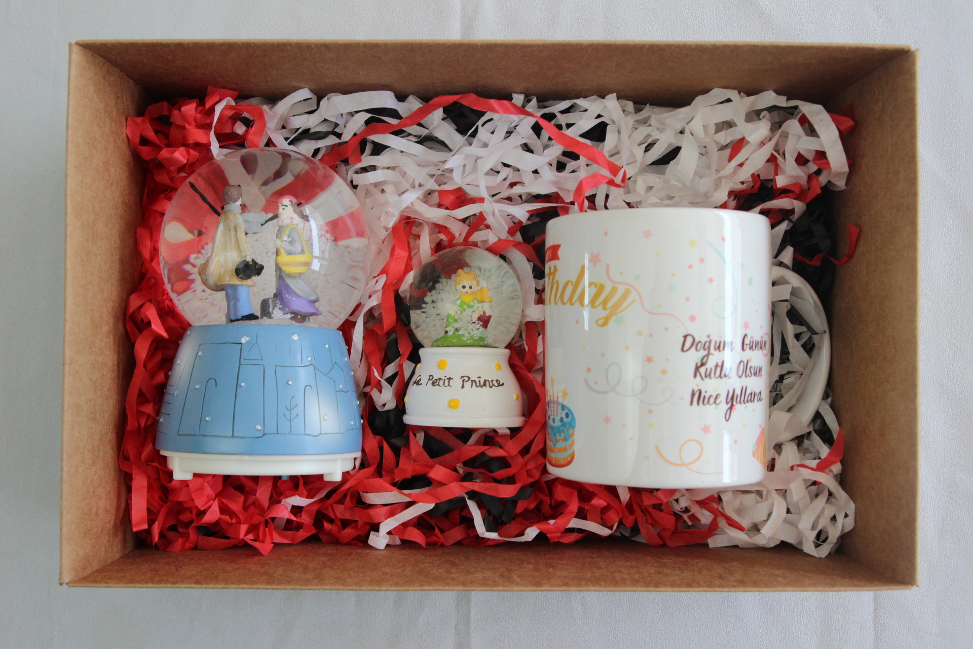 Home Aşıklar Temalı Kar Küresi Küçük Prens Küre Ve Doğum Günü Kupa Bardak Hediye Kutusu