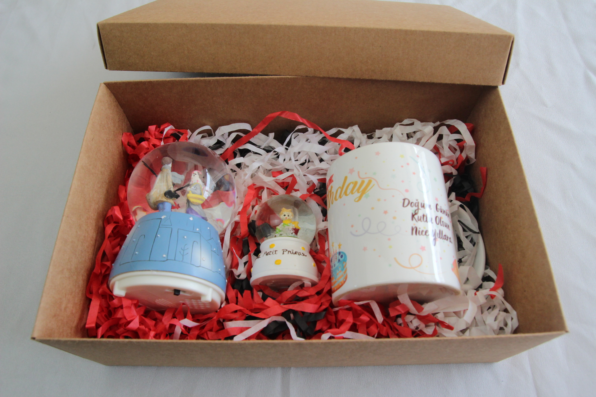Home Aşıklar Temalı Kar Küresi Küçük Prens Küre Ve Doğum Günü Kupa Bardak Hediye Kutusu