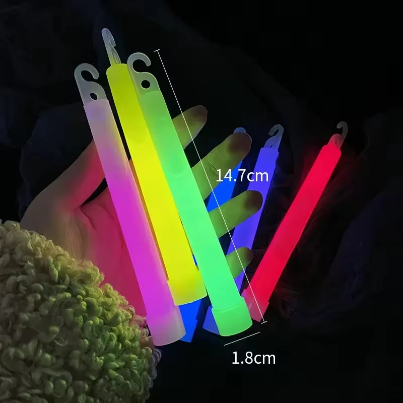 Asılabilir Glow Stick Lamba - Karanlıkta Yanan - 1 Adet Asılabilir Glow Stick Lamba - Karanlıkta Yanan - 1 Adet