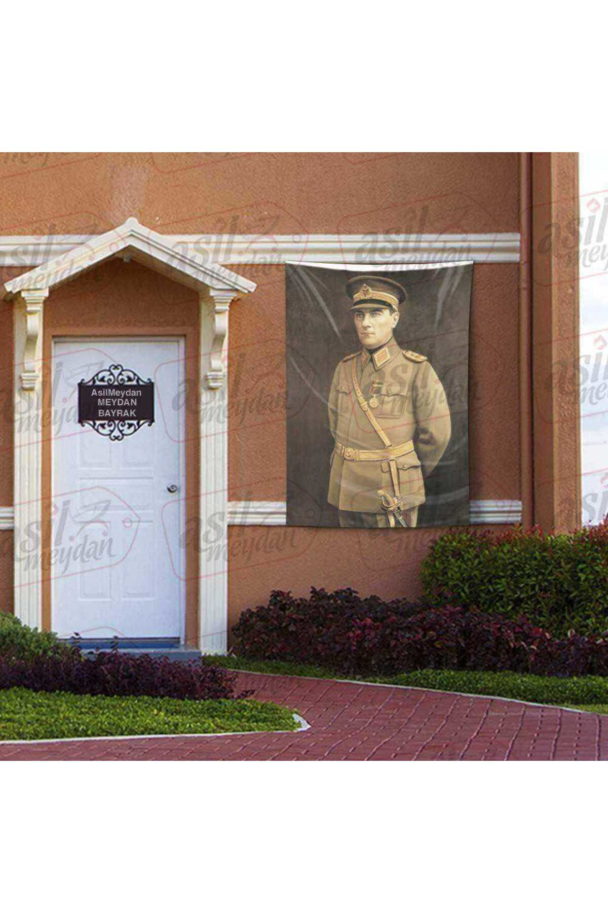 Askeri Üniformalı Gazi Mustafa Kemal Atatürk - Poster Bayrak 100x