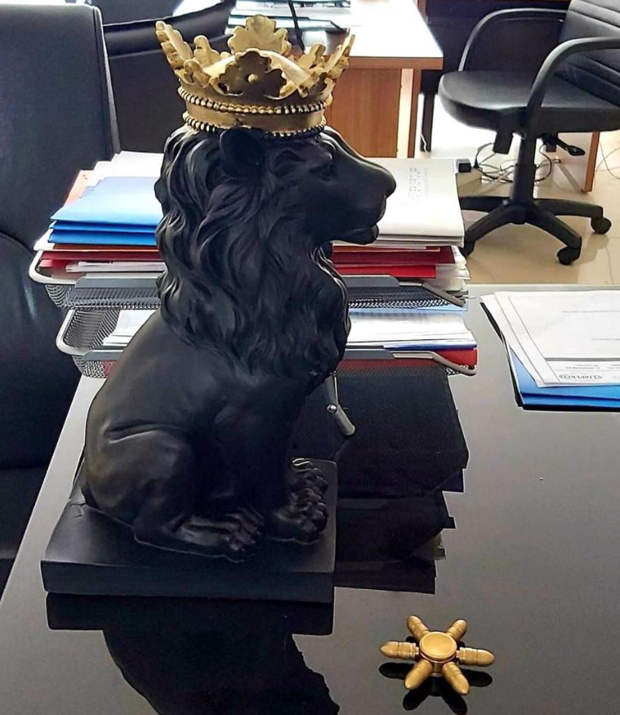 Aslan Kral Figürü