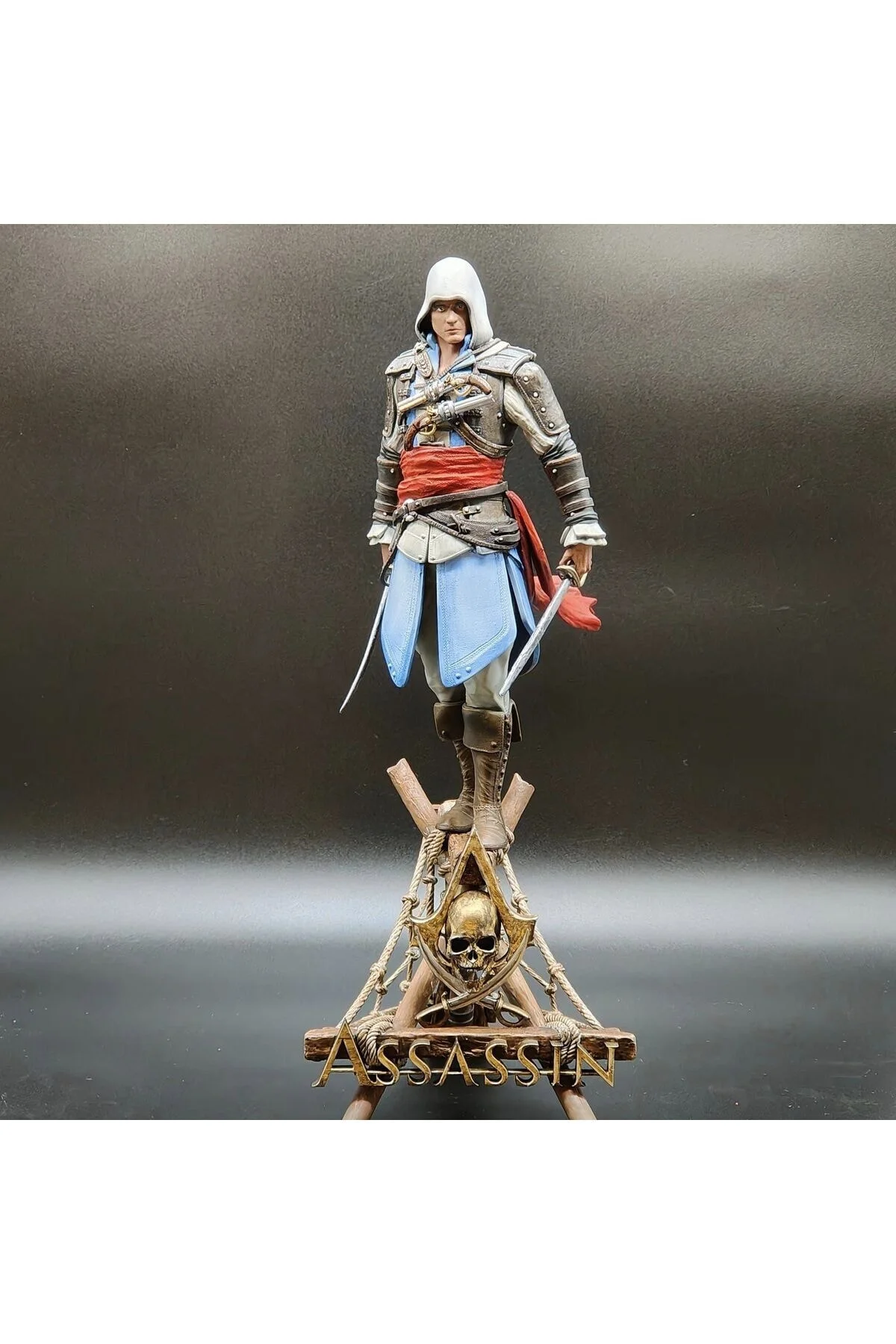 Assasins Creed Revelations Boyalı Figür 30 CM (BÜYÜK BOY)