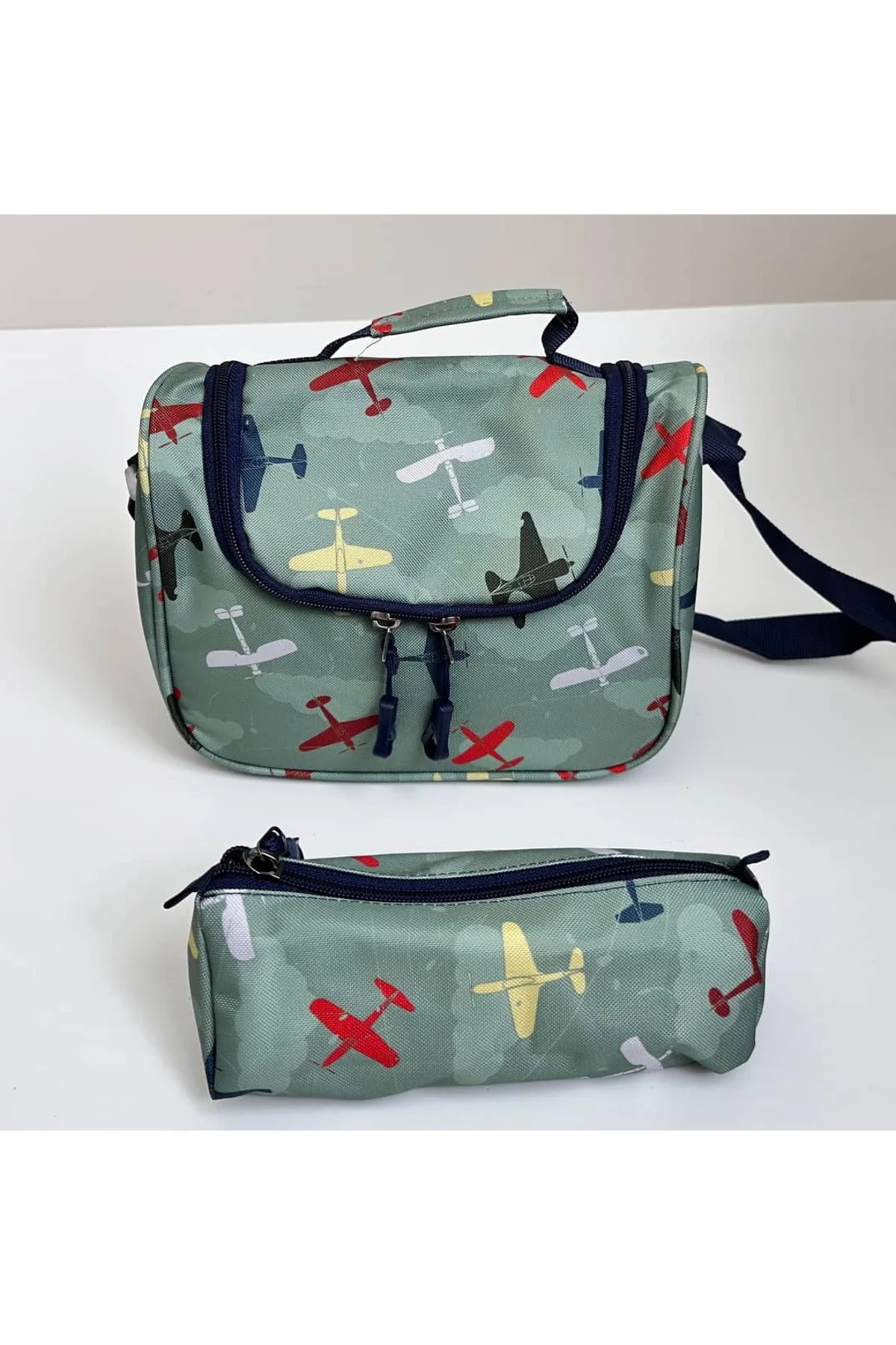 Astral Kids Üçlü Set Ortopedik İlk Okul ve Orta Okul Sırt Çantası Astral Kids Üçlü Set Ortopedik İlk Okul ve Orta Okul Sırt Çantası