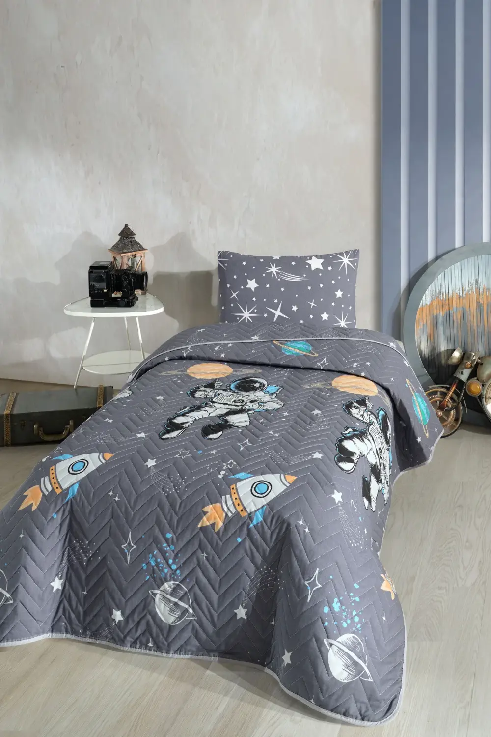 Astronot Desenli Çocuk-Genç Odası Tek Kişilik Pike-Yatak Örtüsü T