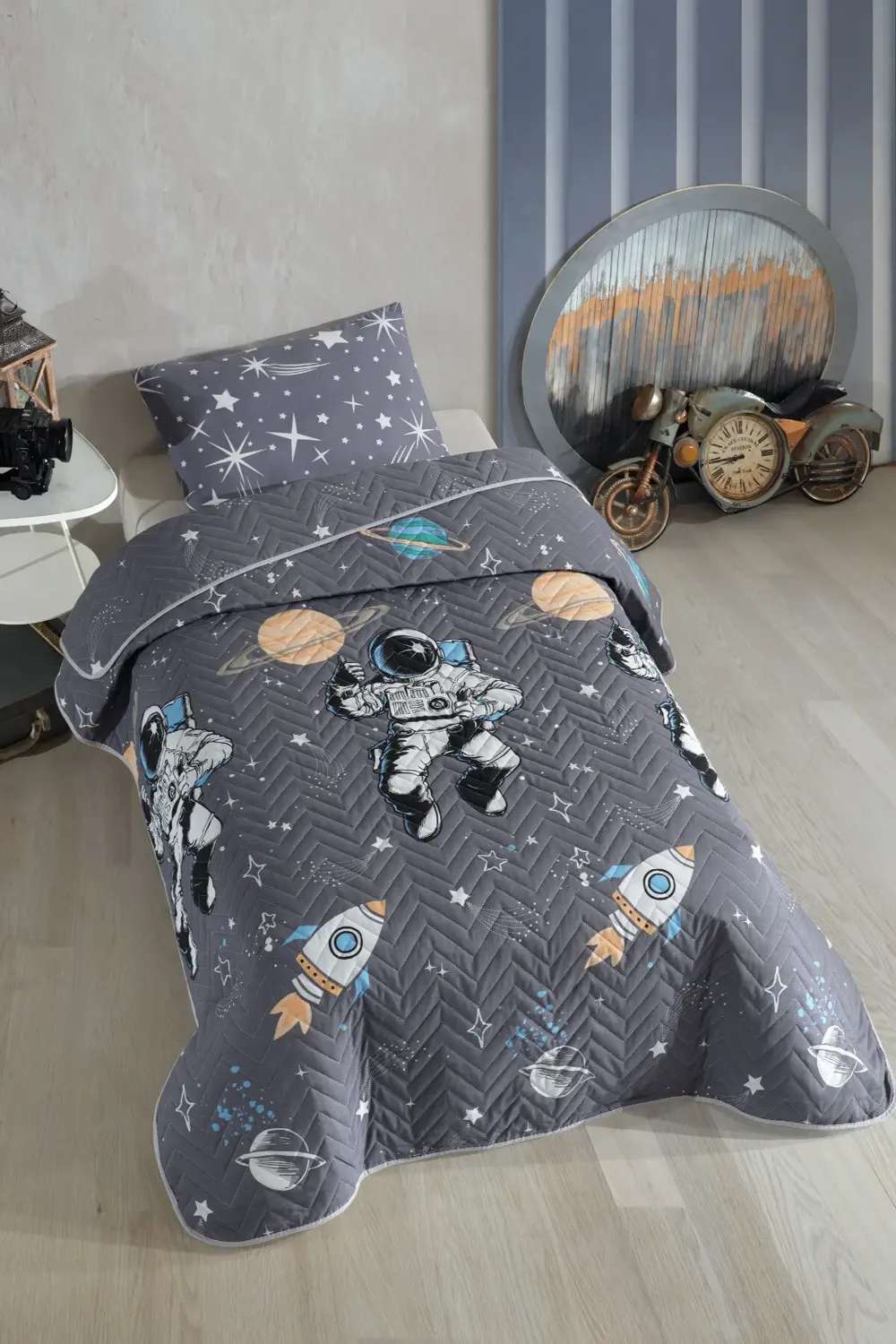 Astronot Desenli Çocuk-Genç Odası Tek Kişilik Pike-Yatak Örtüsü T