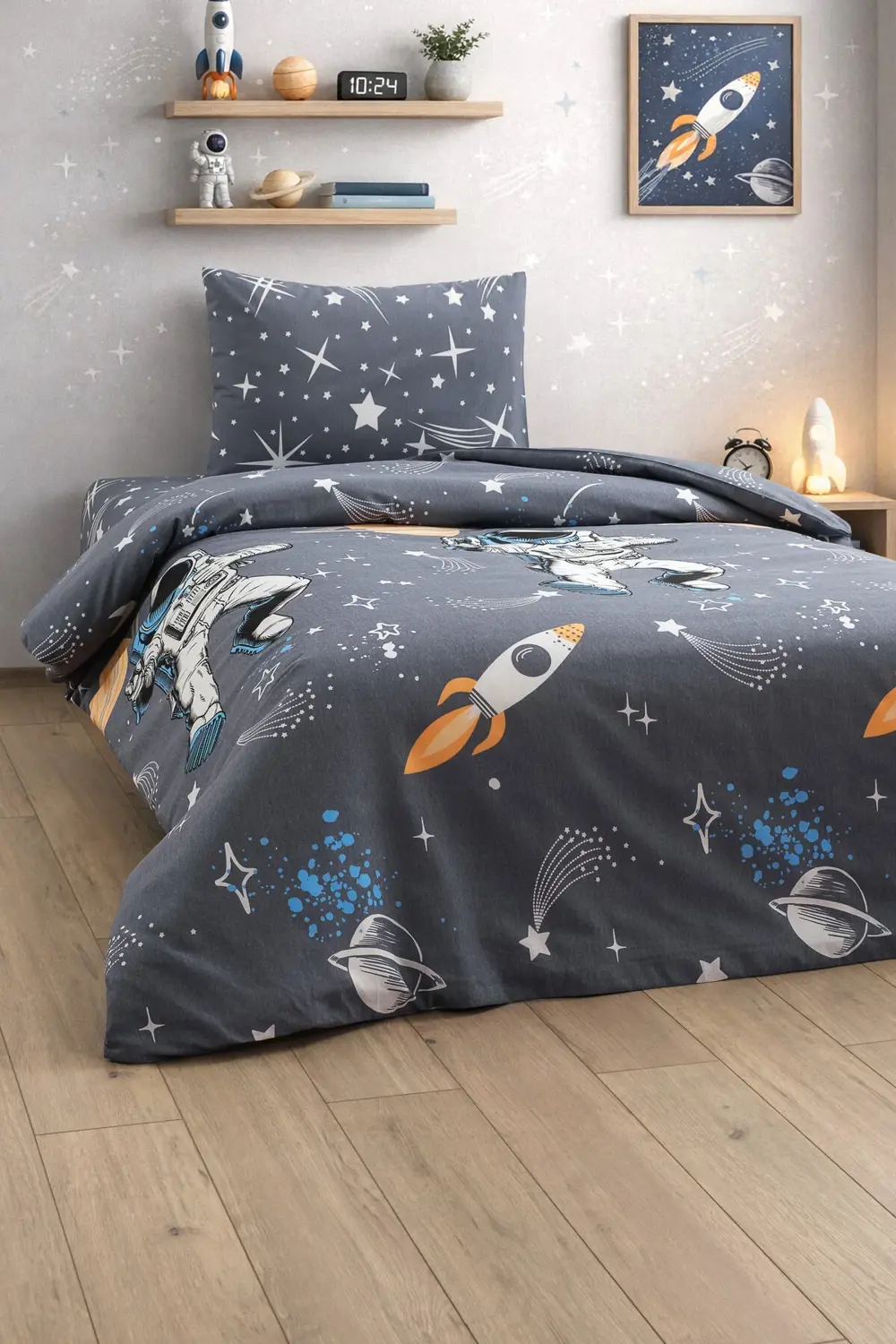 Astronot Desenli Lastikli Çarşaflı Nevresim Takımı – Çocuk & Genç