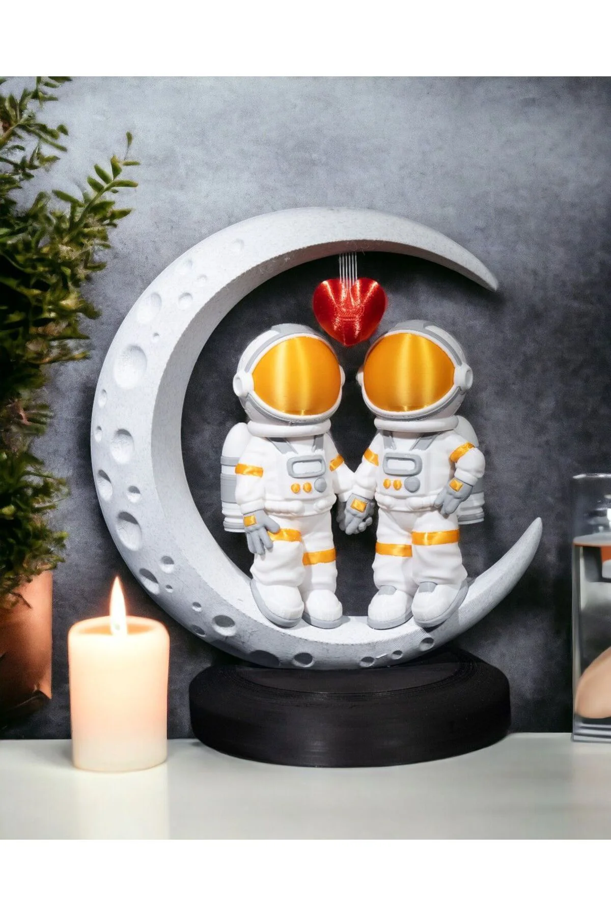 Astronot Gezeravcı Ve Dostlar