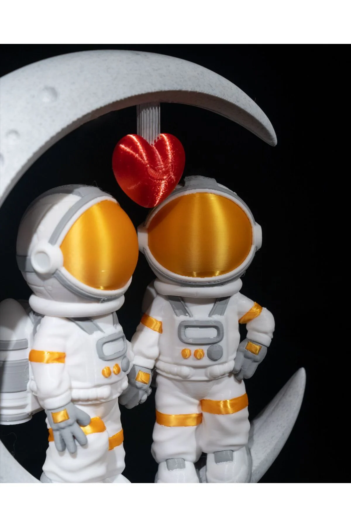 Astronot Gezeravcı Ve Dostlar Astronot Gezeravcı Ve Dostlar