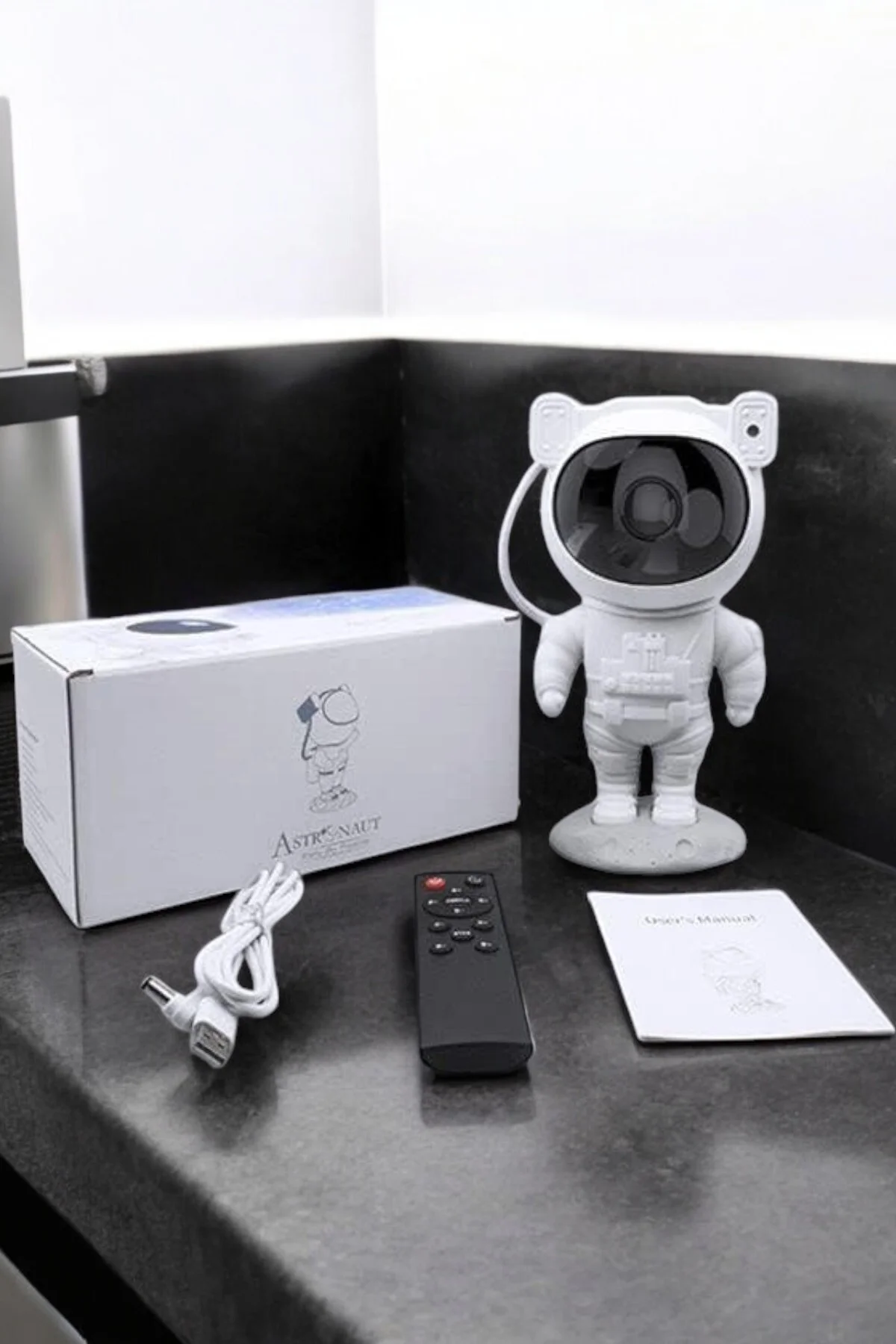 Astronot Görünümlü Projeksiyon Speaker Taşınabilir