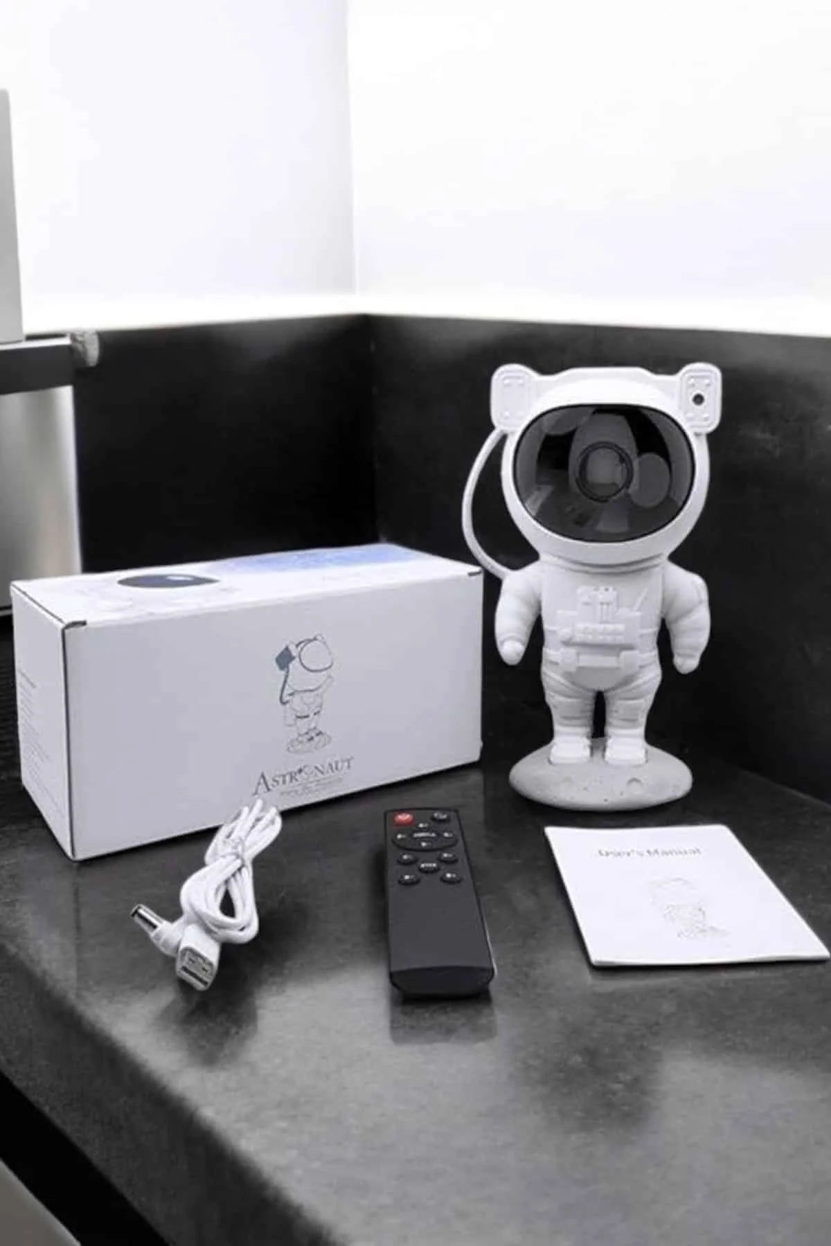 Astronot Görünümlü Projeksiyon Speaker Taşınabilir Fiyatı, Yorumları ve Özellikleri