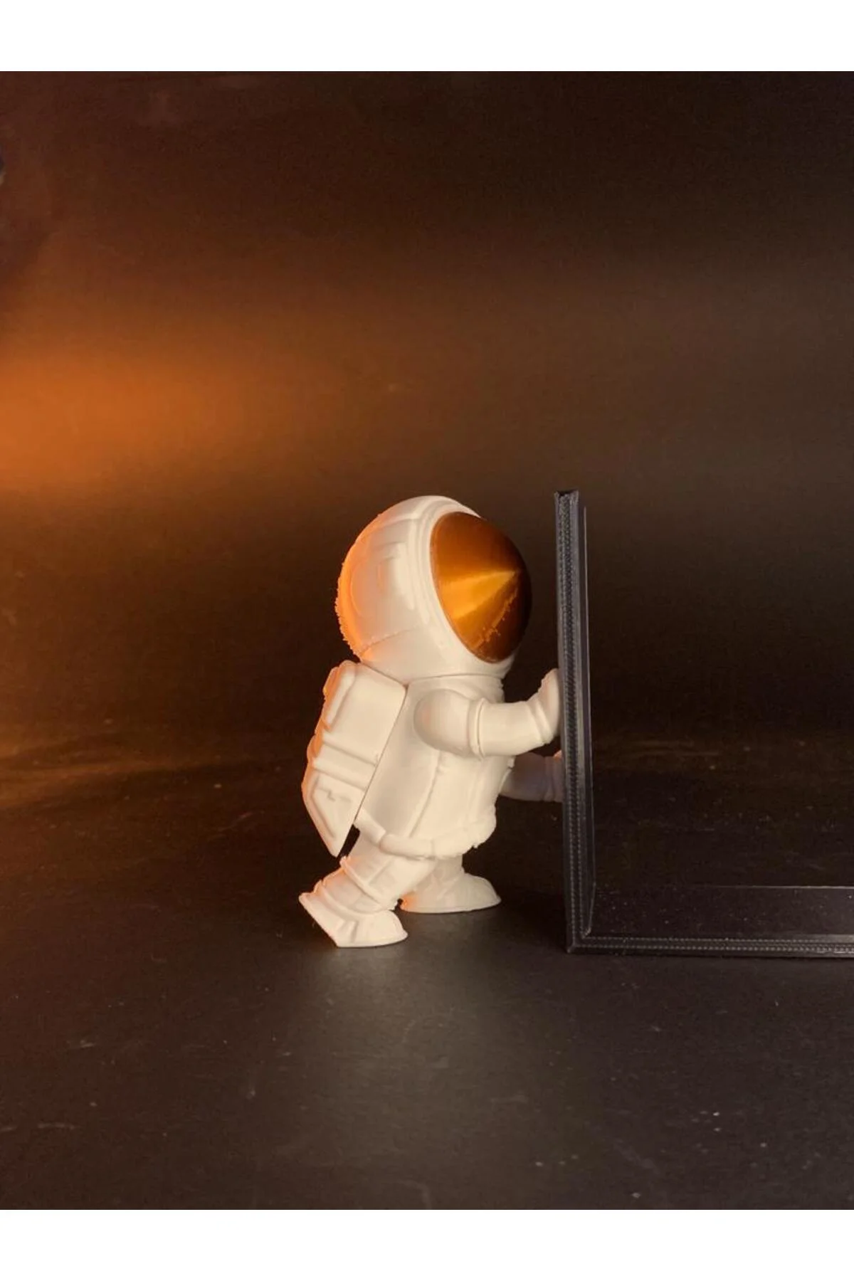 Astronot Kitap Tutucu