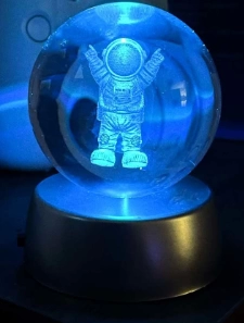 Byntr Astronot Plastik Altlıklı İşıklı Cam Küre 6Cm