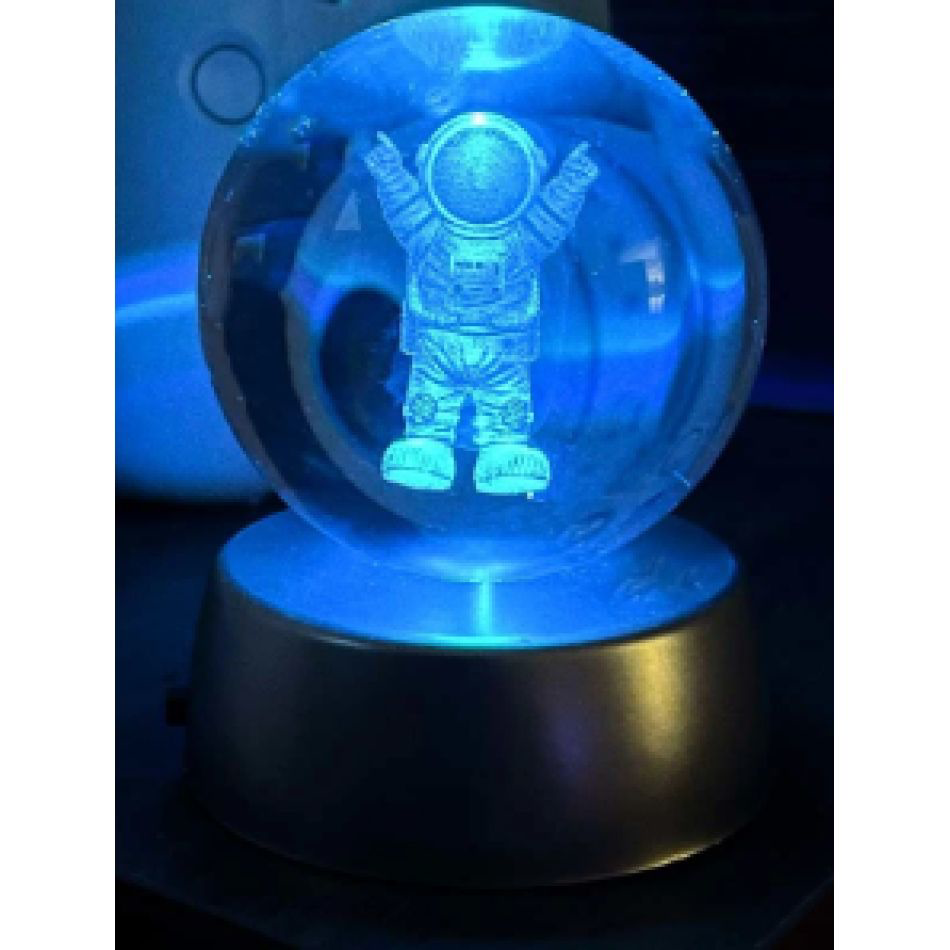 Astronot Plastik altlıklı Işıklı Cam Küre 6 Cm TdrTR