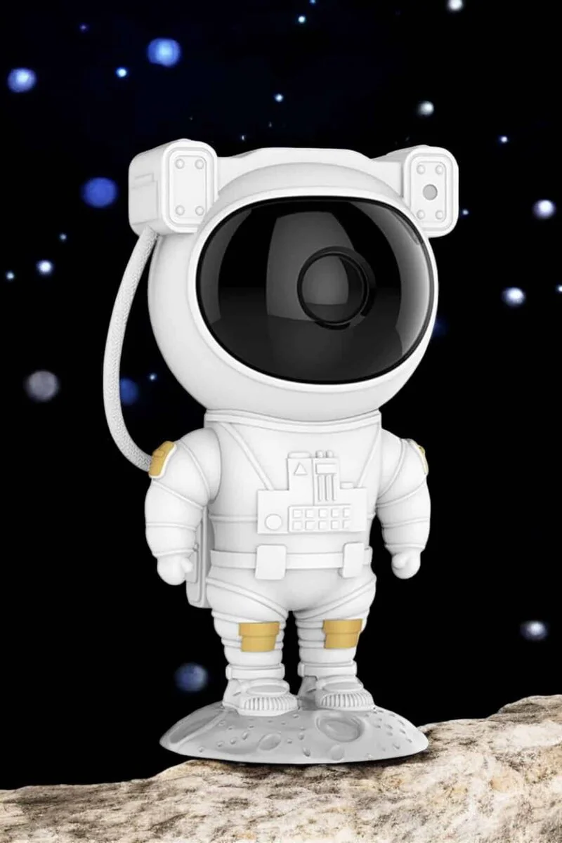 Astronot Projeksiyon Lambası - Bluetooth Gece Lambası ve Nebula Görseli ile Huzurlu Uyku