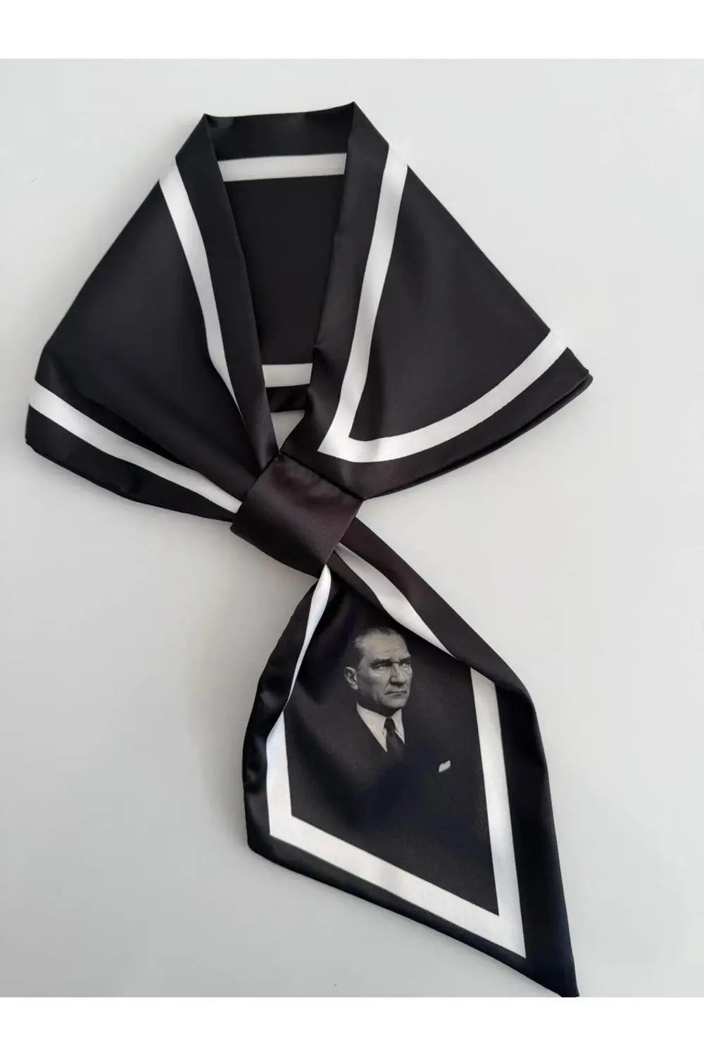 Atatürk Resimli & Çift Tasarımlı Kravat Eşarp