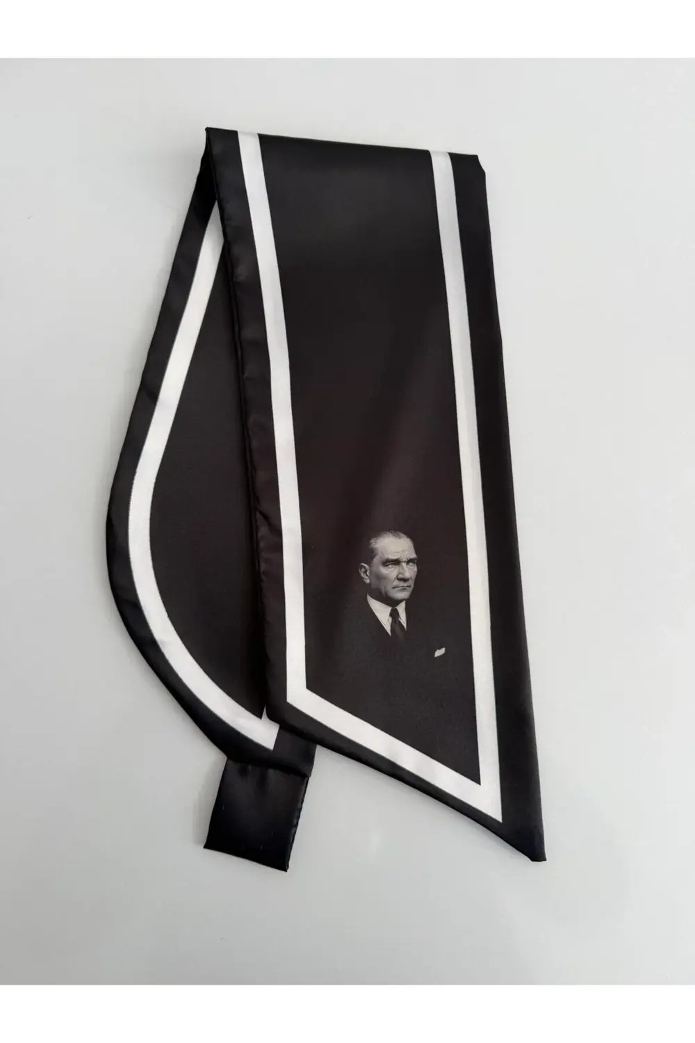 Atatürk Resimli & Çift Tasarımlı Kravat Eşarp