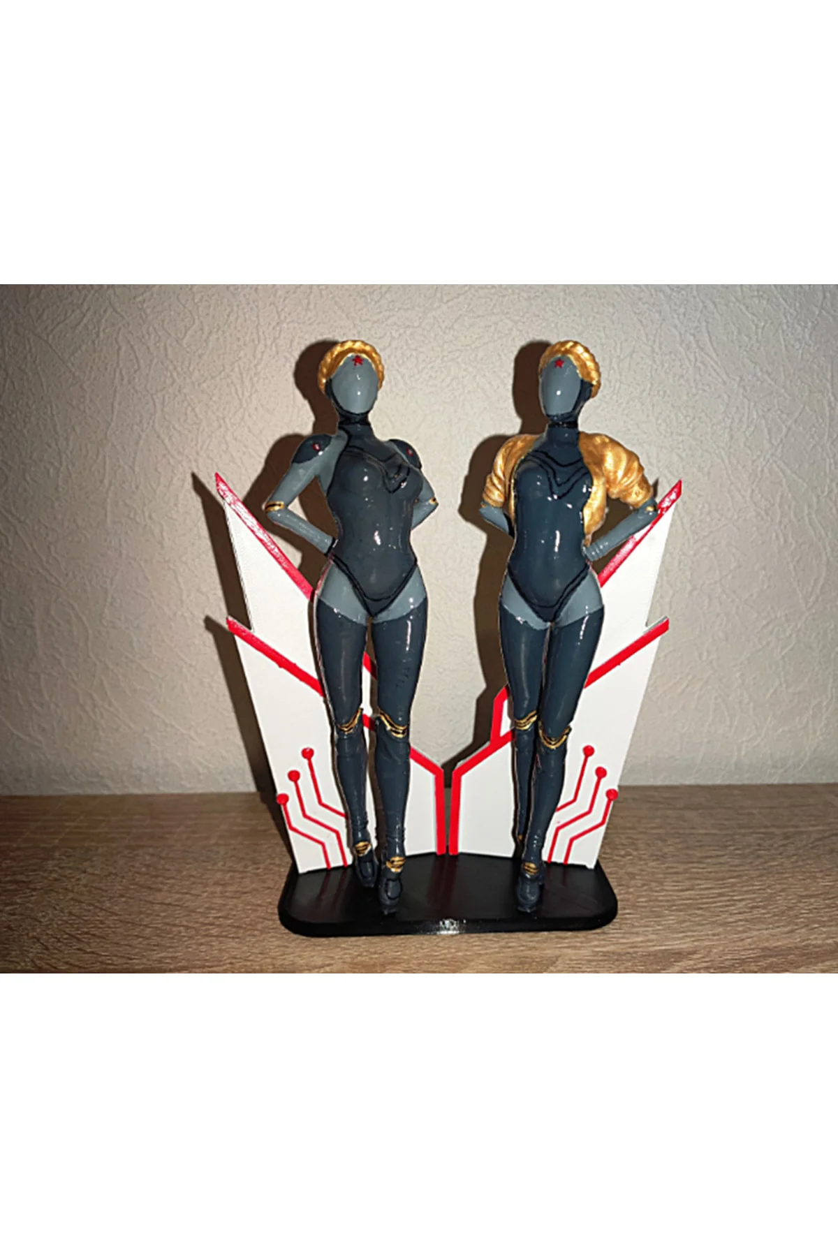 Atomic Heart Ikizler Boyalı Figür 12 Cm