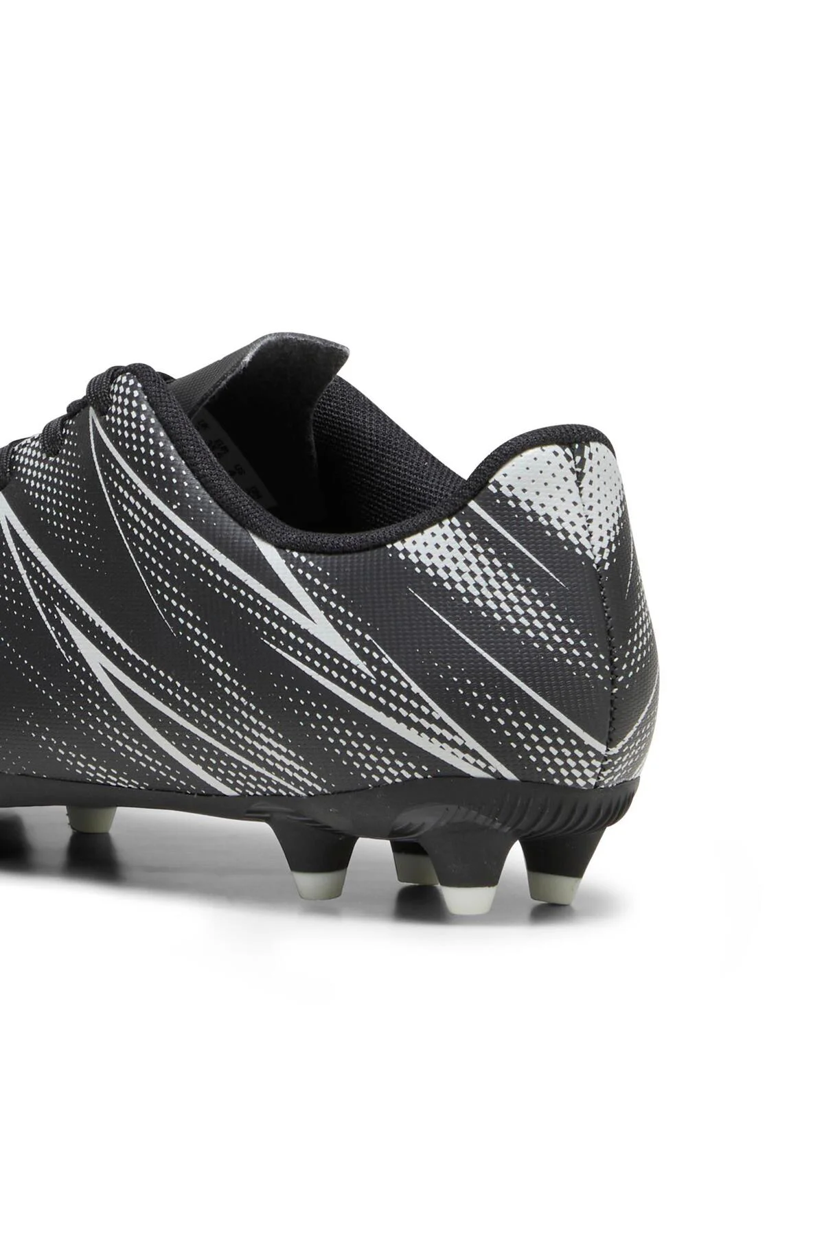 Attacanto Fg/Ag 107477-01 Erkek Krampon Ayakkabı SİYAH-BEYAZ