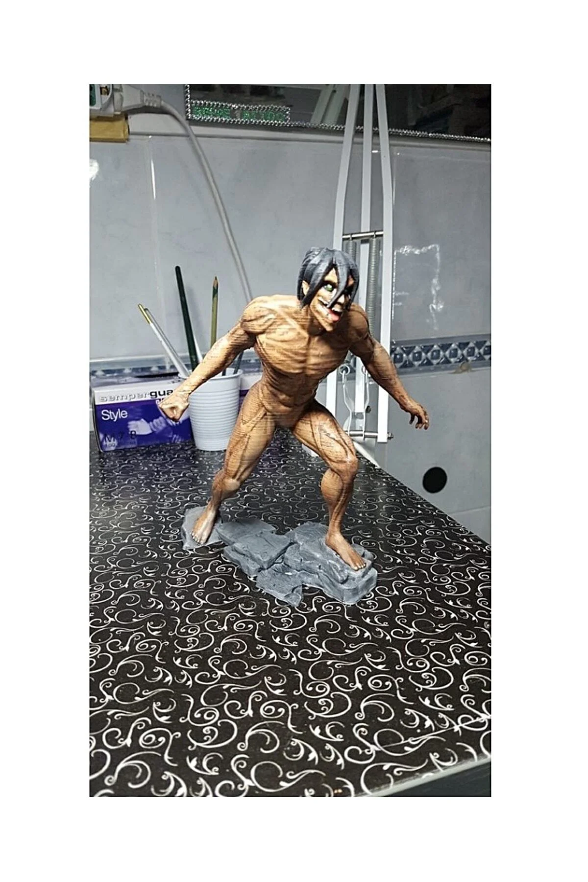 Attack On Titan Eren Boyalı Figür 15cm