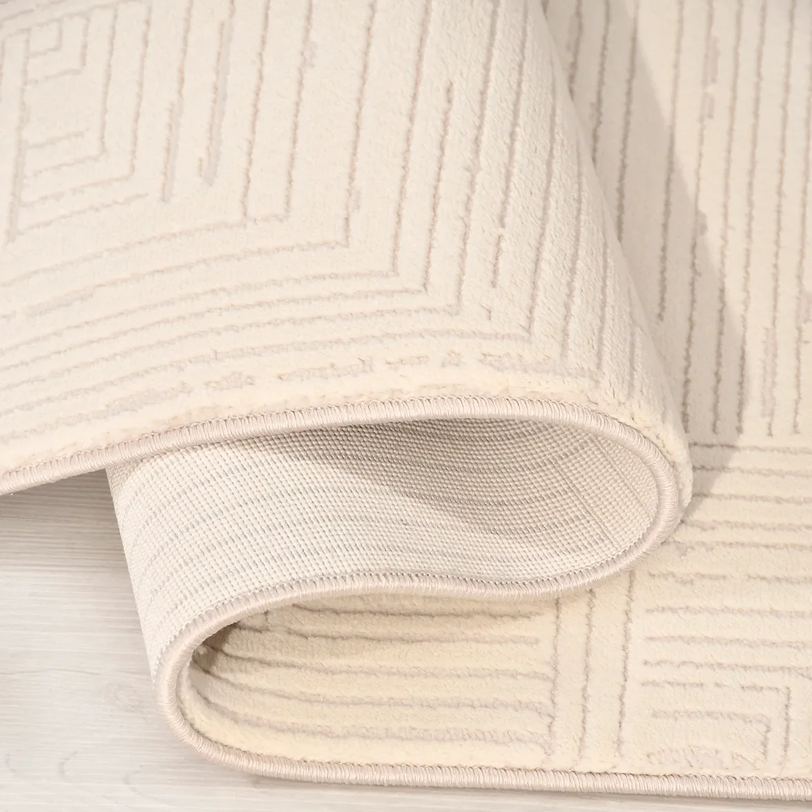 AVANGARDE Oturma Odası Halısı - 560.000 İlmek Polyester Halı | Konforlu ve Dayanıklı Fiyatı, Yorumları ve Özellikleri