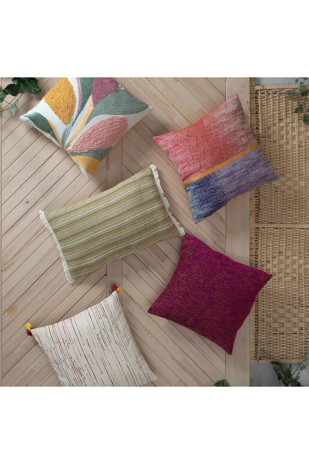 Aveline Dekoratif Kırlent 45*45 cm Fuşya