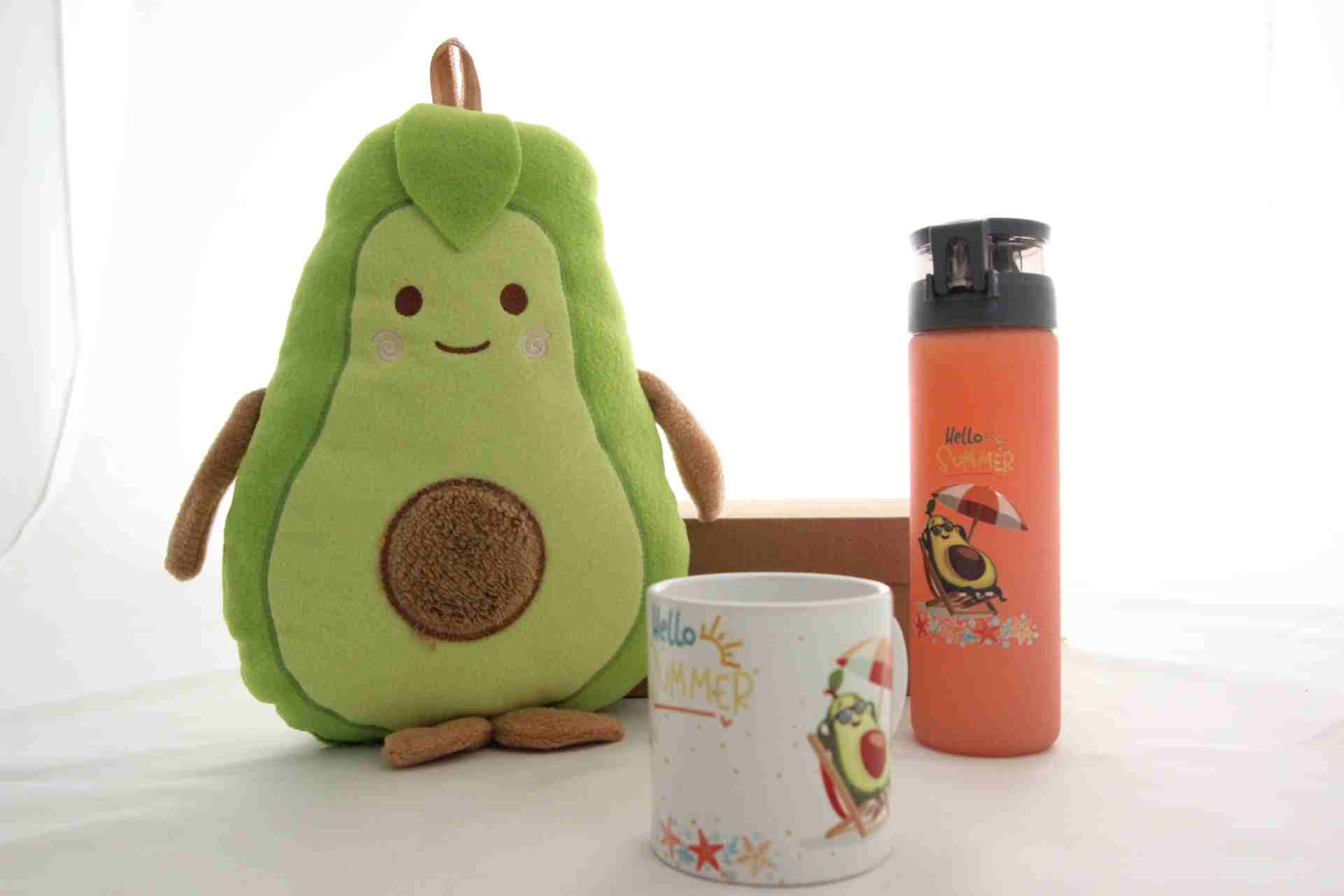 İhtiyaçavm Avokado Hediye Kutusu - Avokado Kupa Bardak, Yastık Ve Avokado Termos Hediye Seti