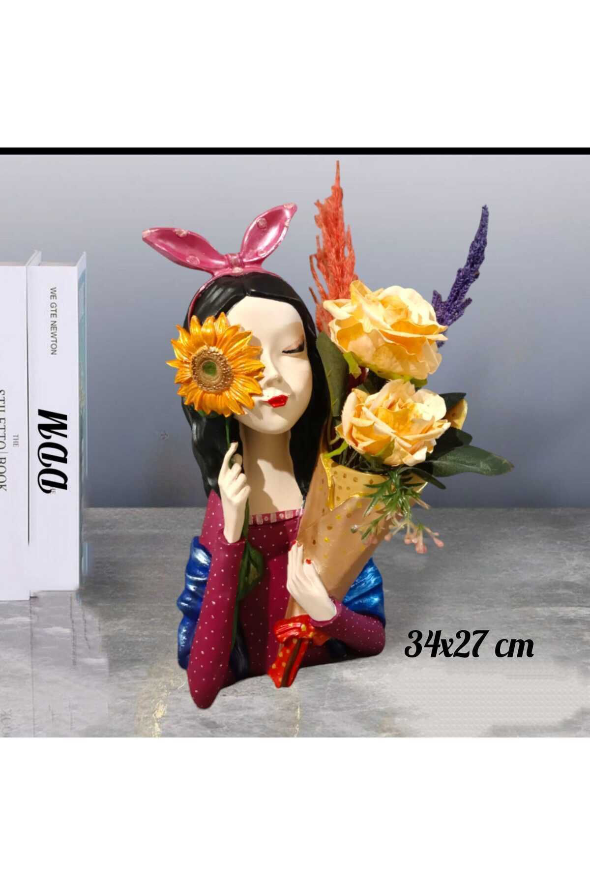 Ay Çiçekli Buketli Kız Polyester Biblo & Vazo & Saksı