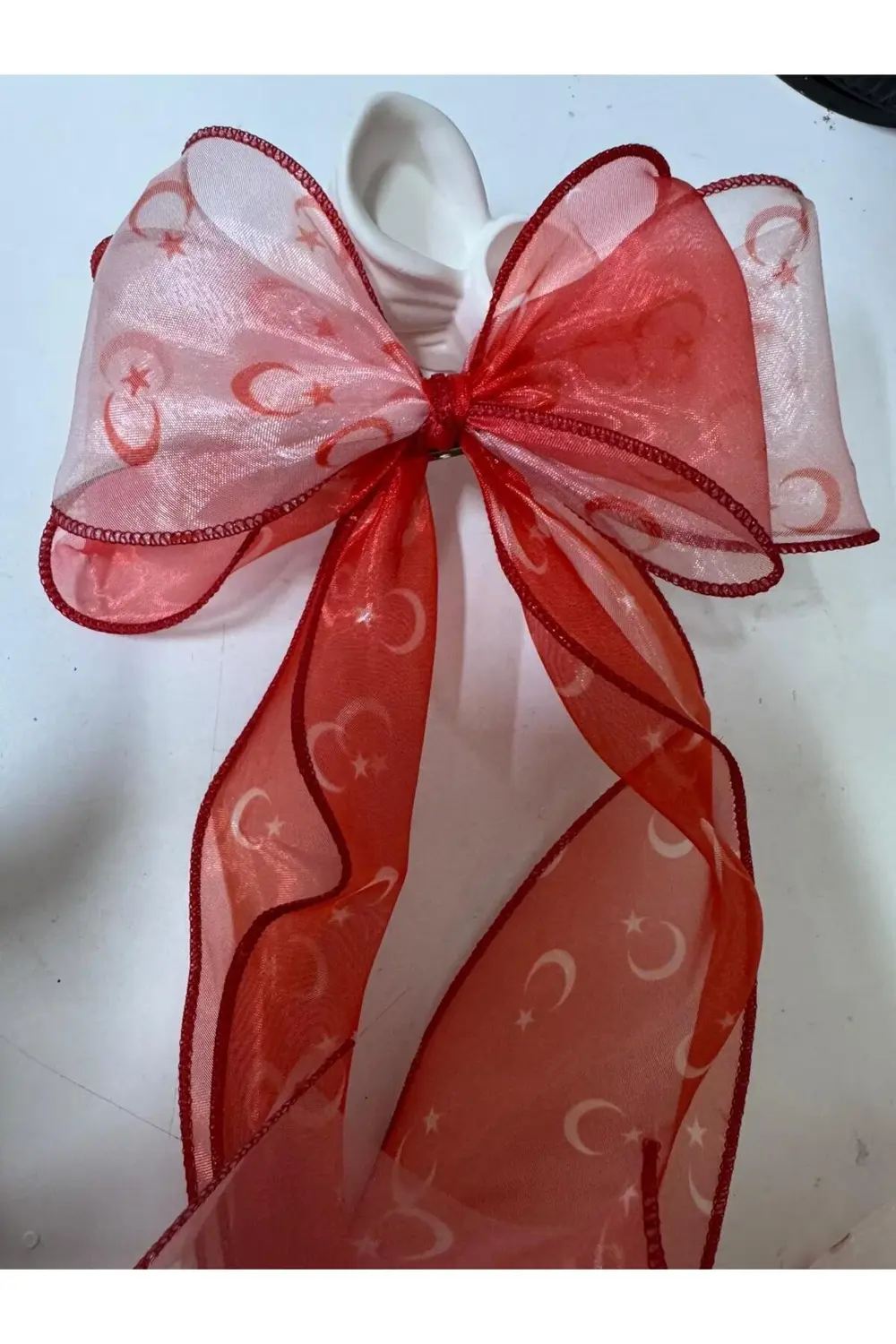 AY YILDIZ BAYRAK DESENLİ KIRMIZI BEYAZ UZUN KUYRUKLU ORGANZE TÜL