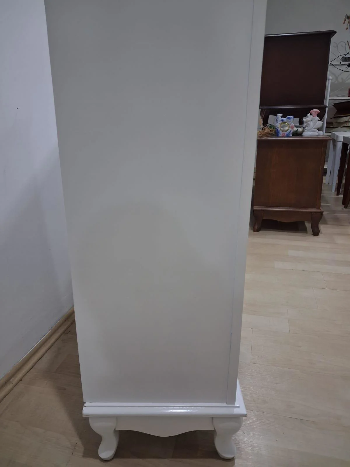 Ayakkabılık 12229 Karel Balon Klasik Model Kayın Aslan Ayak Parlak Beyaz El yapım Fiyatı, Yorumları ve Özellikleri