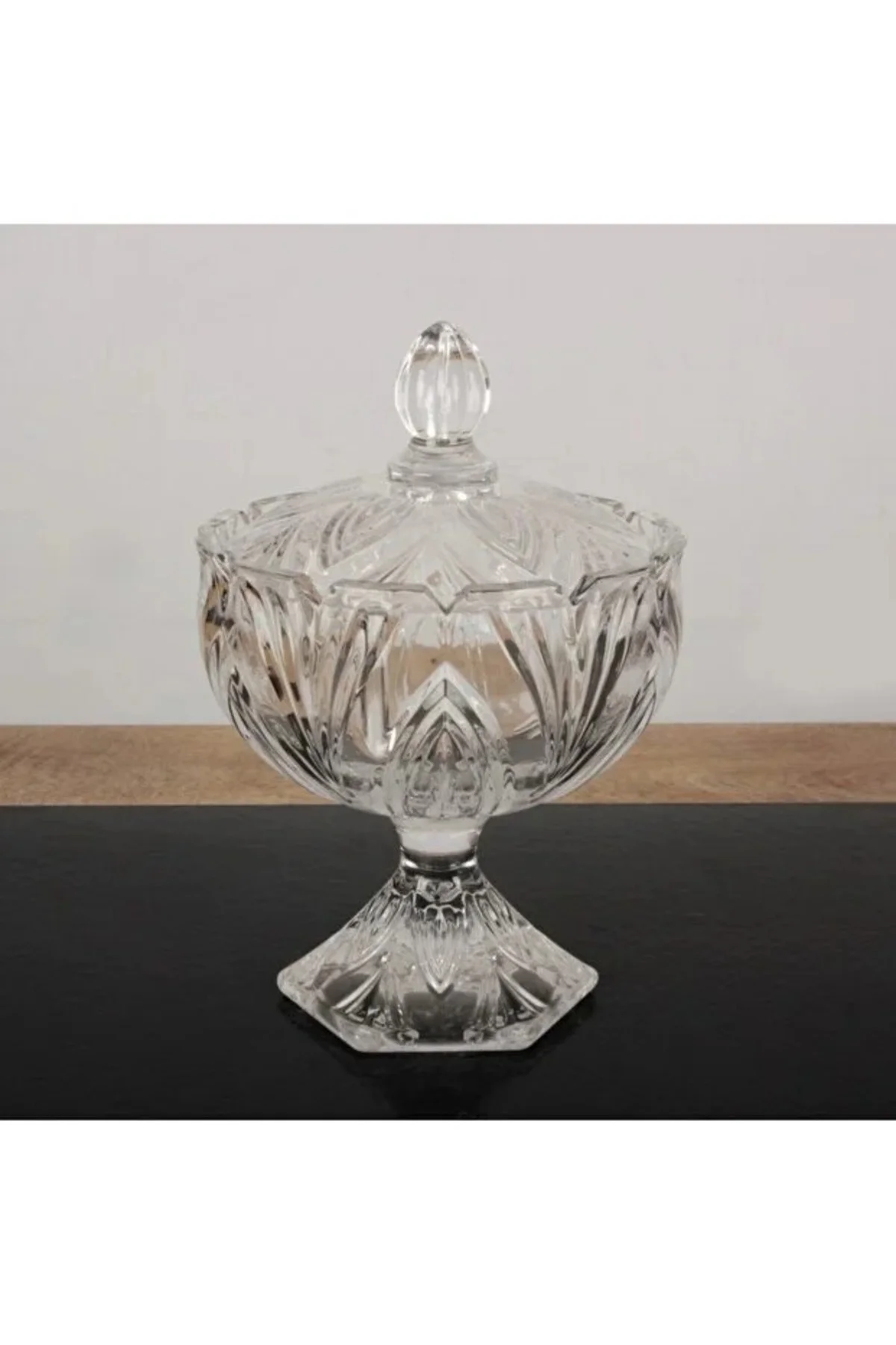 Ayaklı Cam Kesme Şekerlik 25X16 CM
