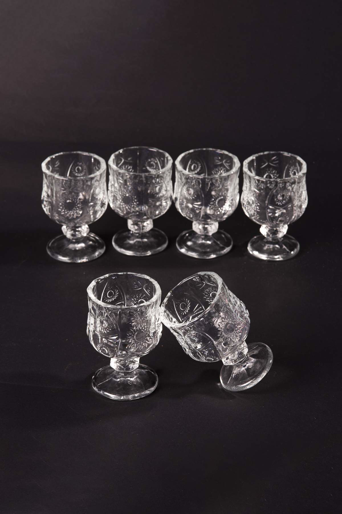 Ayaklı Kahve Yanı Bardağı Kristal Kesim Shot Bardak 7cm x 4 cm 6 