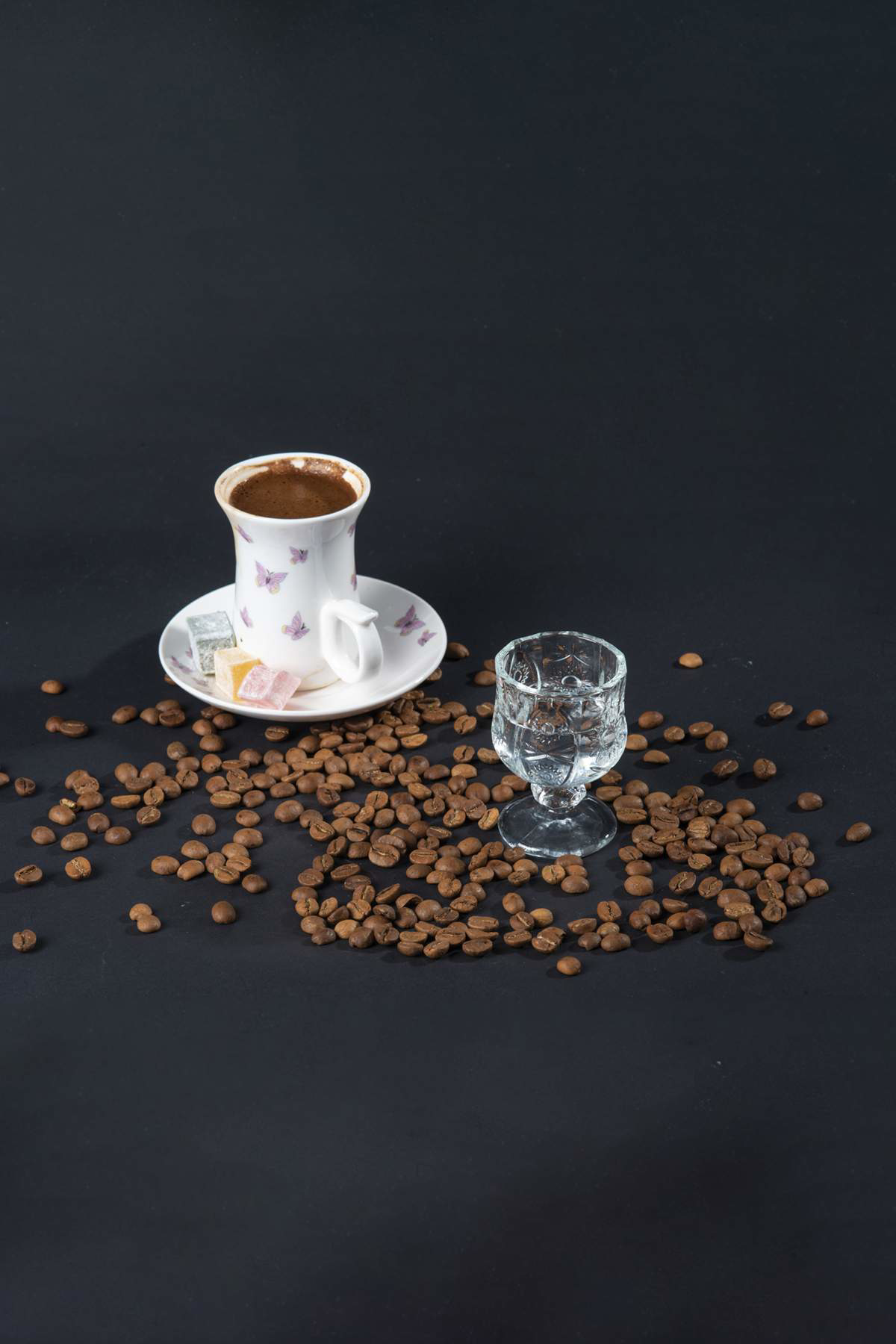 Ayaklı Kahve Yanı Bardağı Kristal Kesim Shot Bardak 7cm x 4 cm 6 