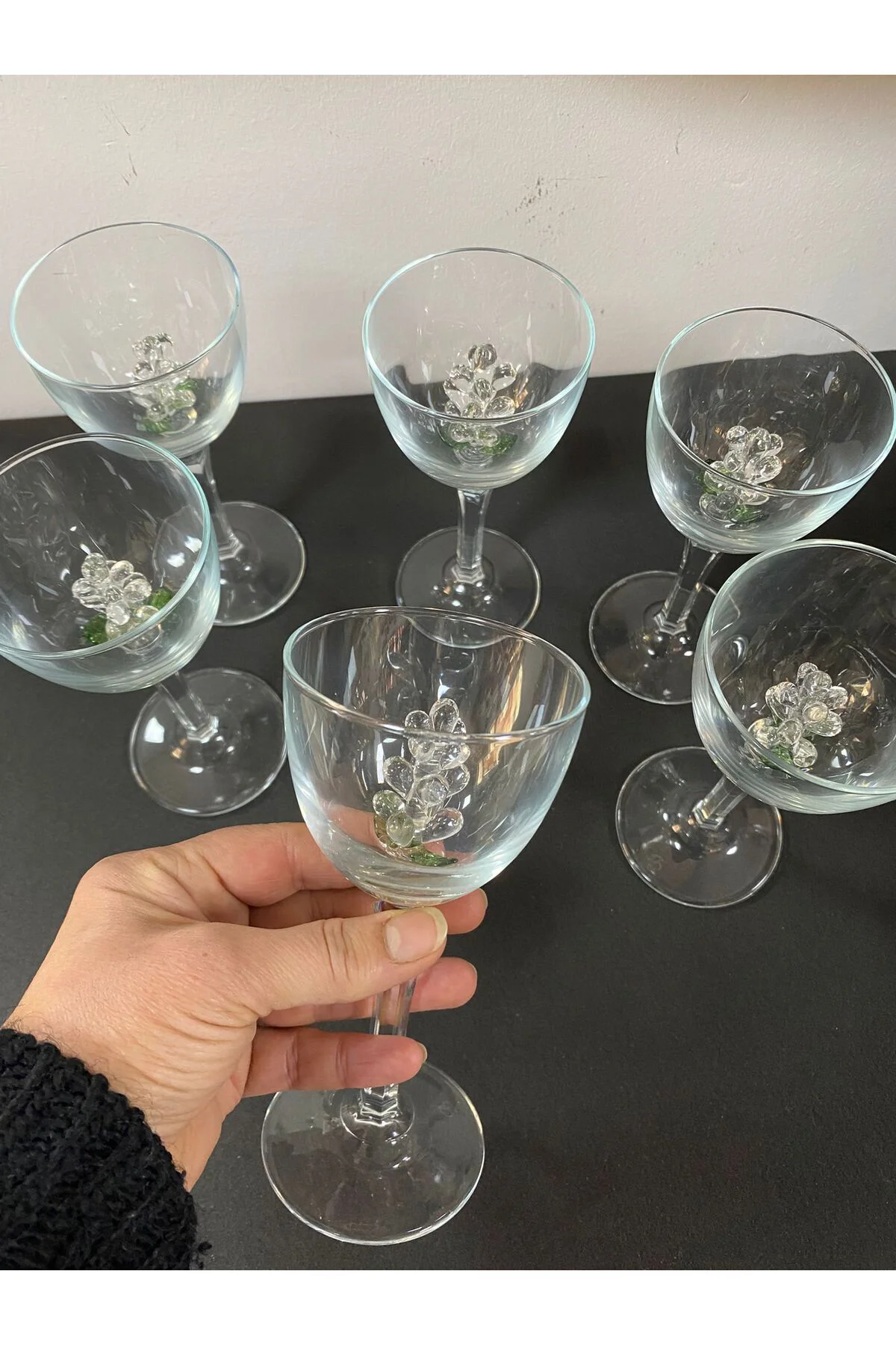 Ayaklı Kristal Üzüm Dekorlu Tasarım Kahve Yanı Bardağı 165cc