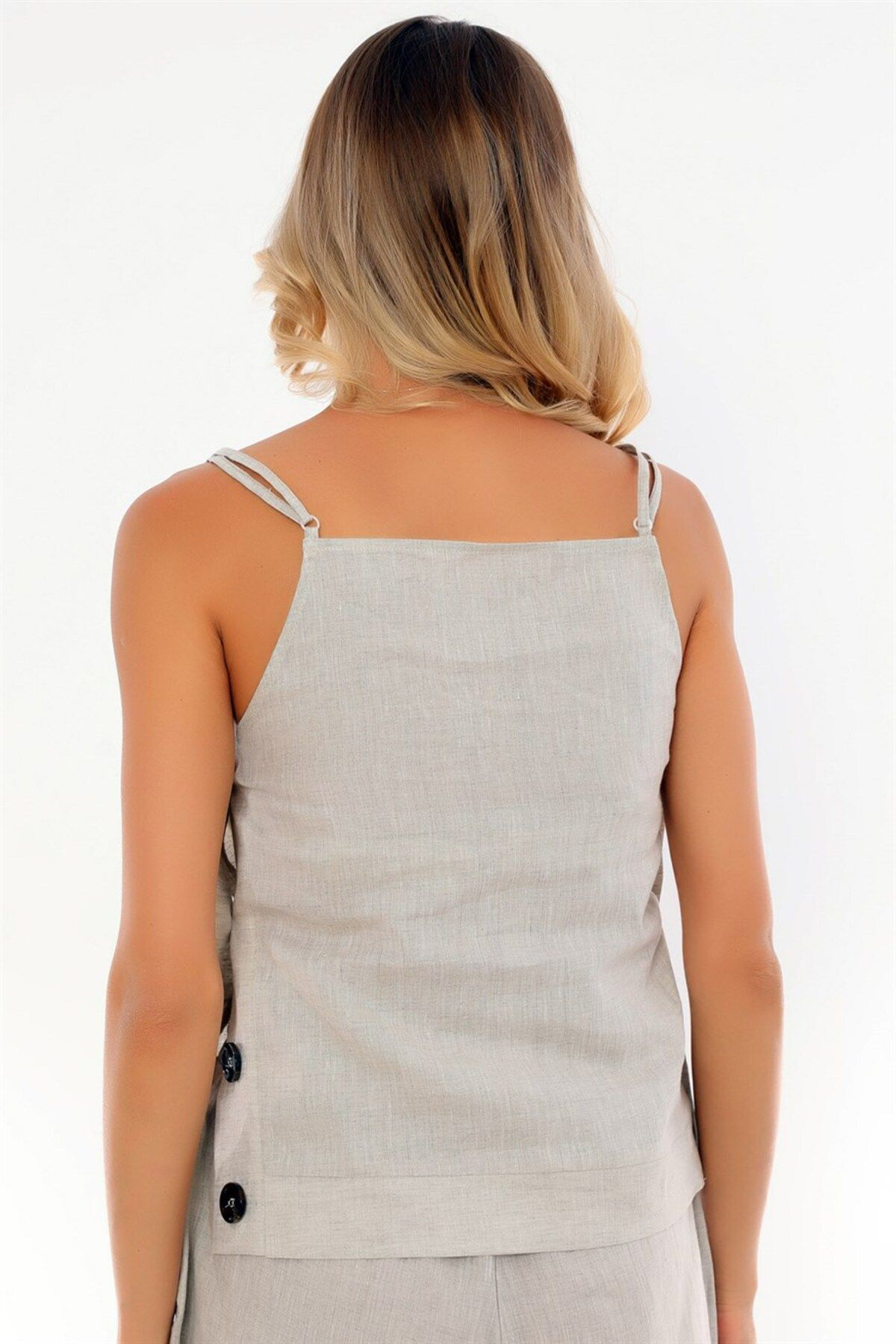 Ayarlanabilir Askılı Yanları Düğmeli Düz Rahat Bluz